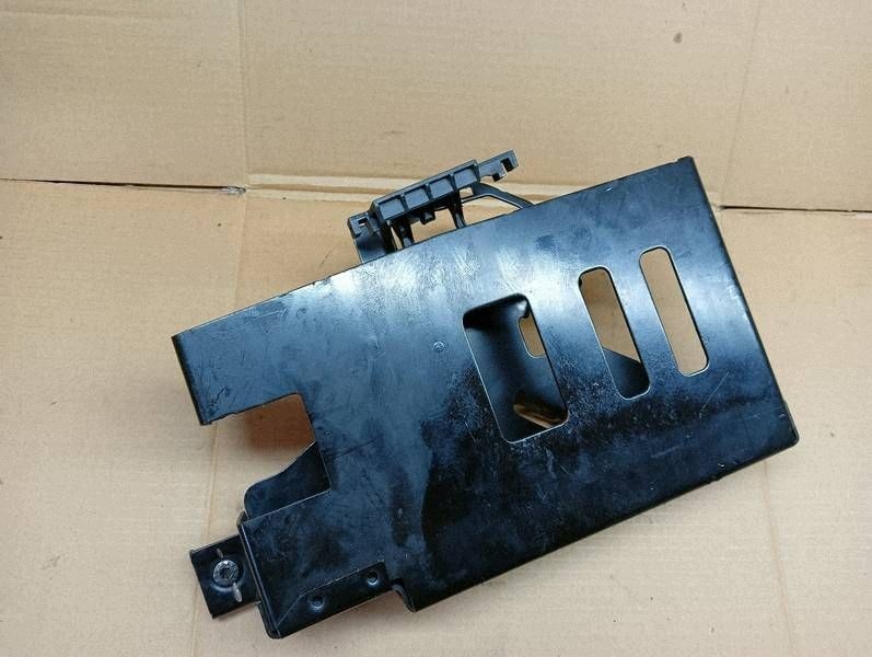 Bevestiging computer VW Golf VII A3 5Q0906214H