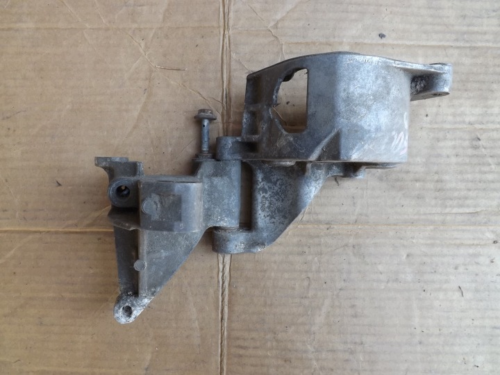 Seat Toledo 1 I 1.9D power steering pump bracket 028145531D SET