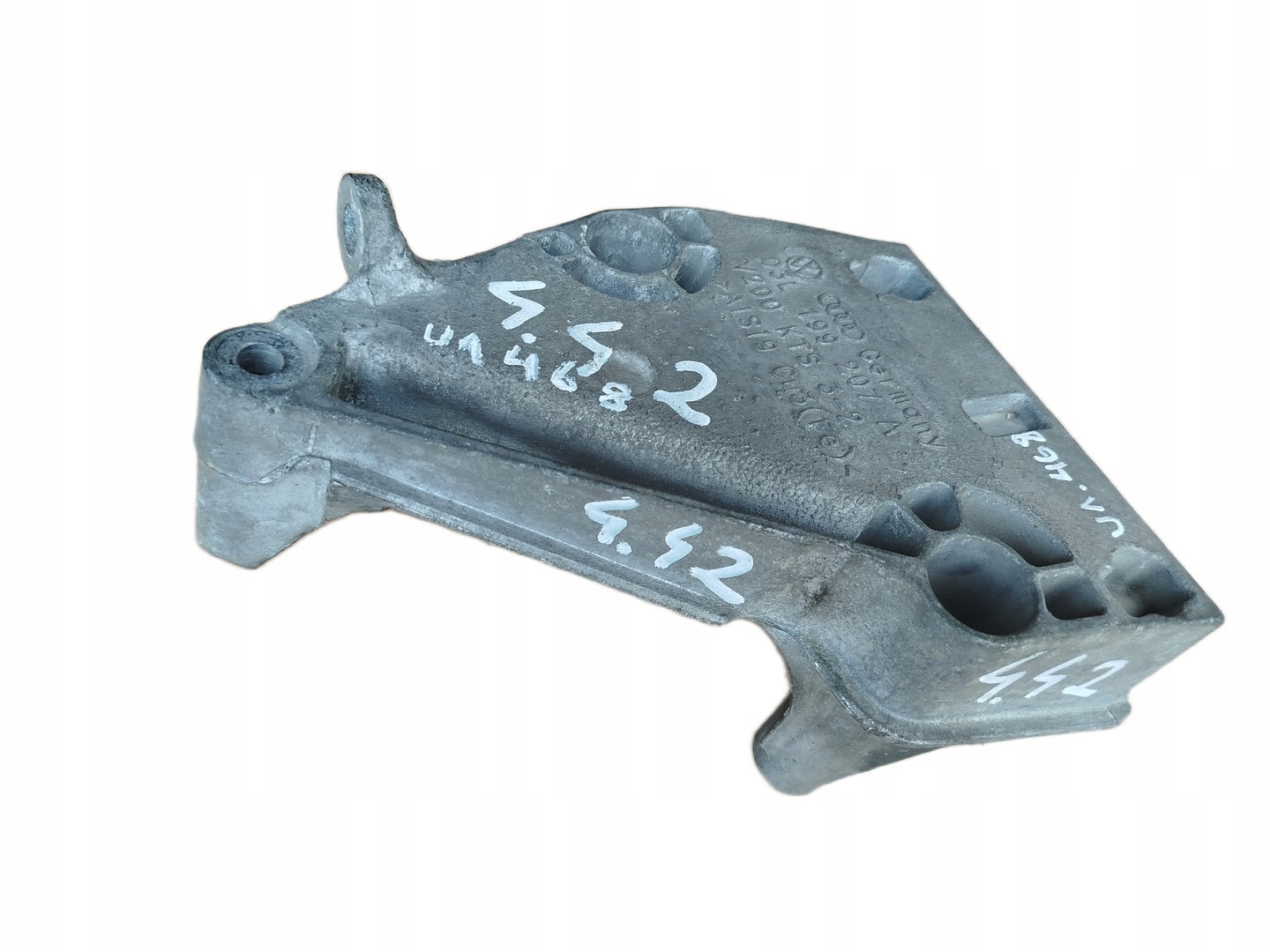 Volkswagen OE 03L199207A Engine Mount Bracket image 2