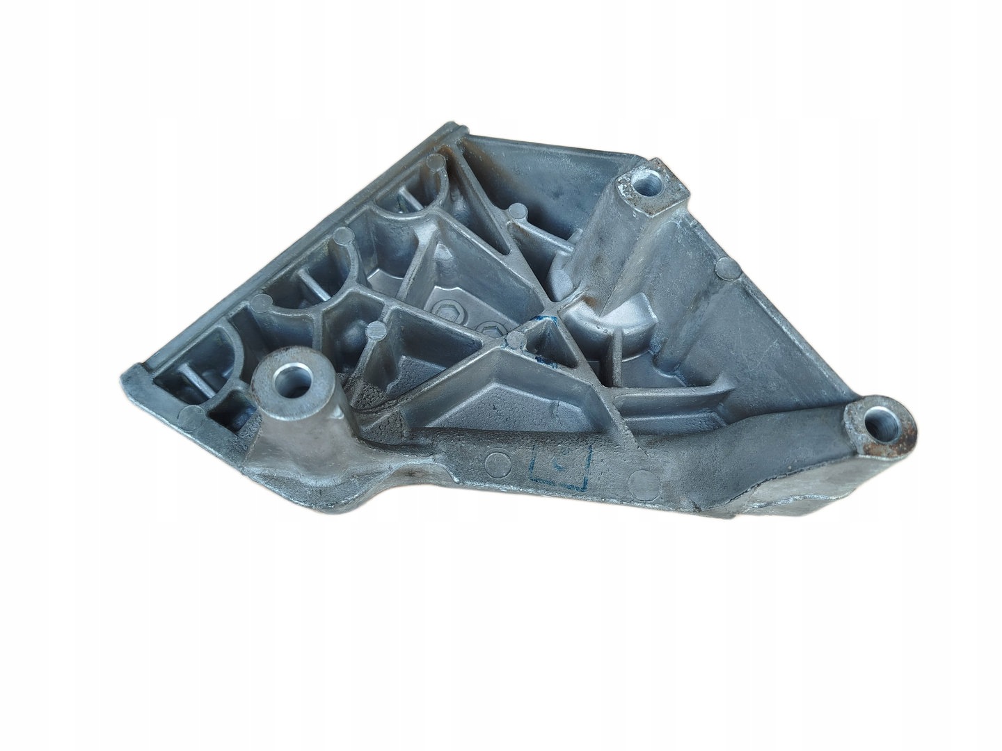 Volkswagen OE 03L199207A Engine Mount Bracket image 3