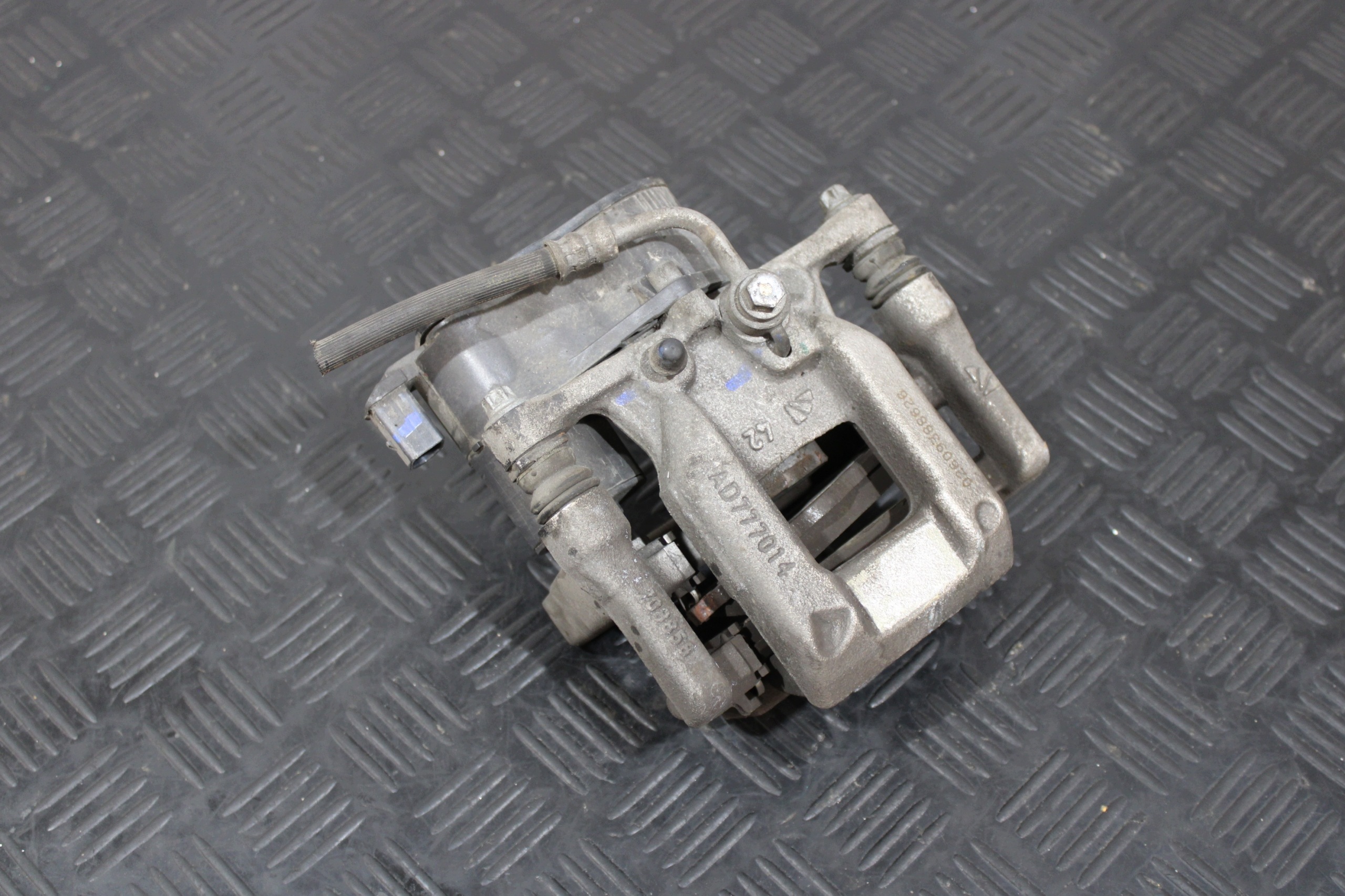 Peugeot OE 9819060880 bakre bromsok image 2