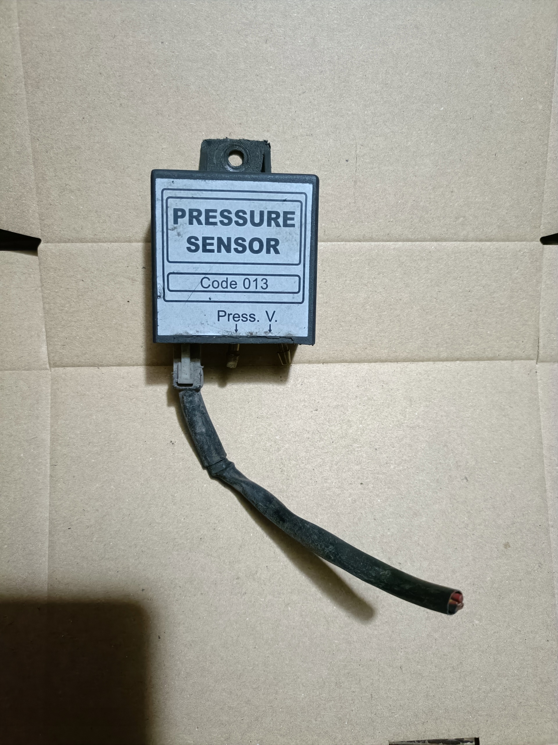 Sensor de Pressão AEB013 Usado image 2