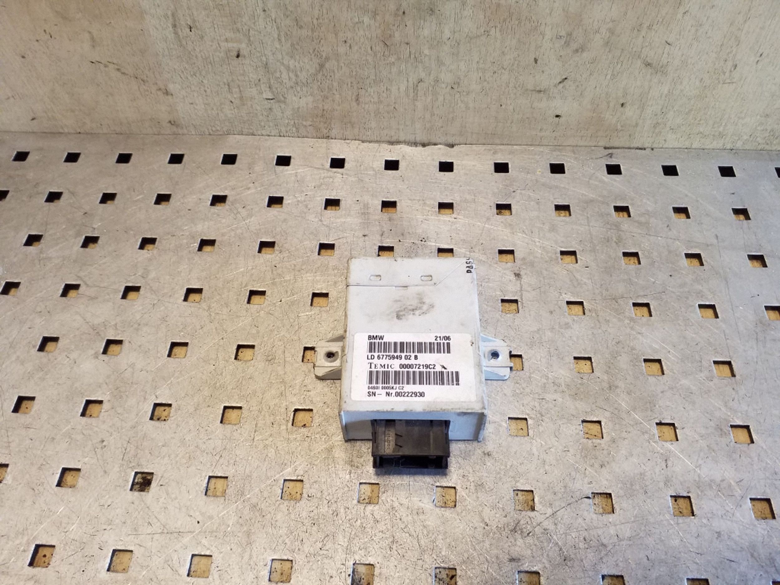 BMW E90 E91 Tempomat Modul LD677594902B image 2