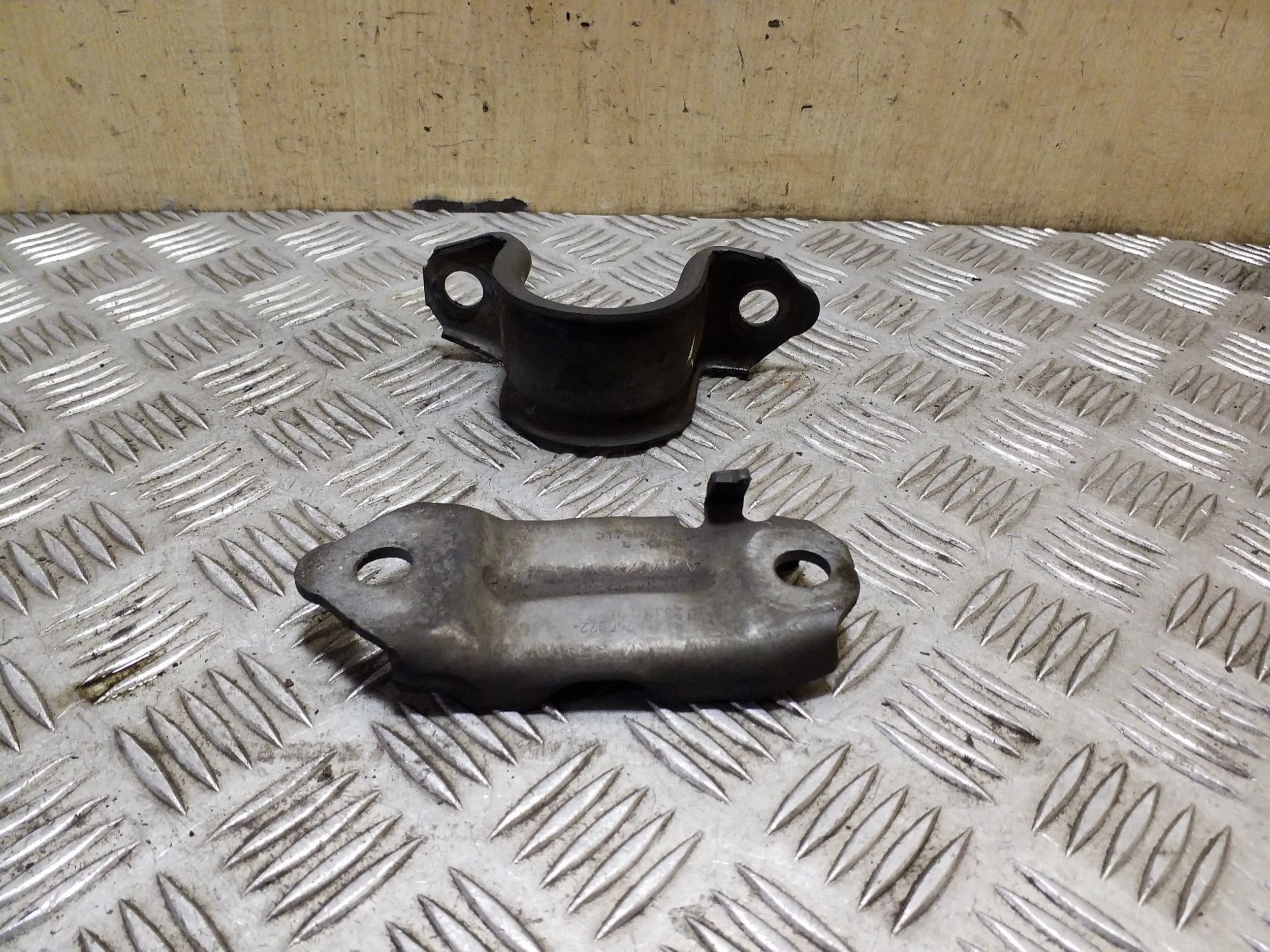 BMW 5 F10 F11 Bras stabilisateur avant gauche 31306796971
