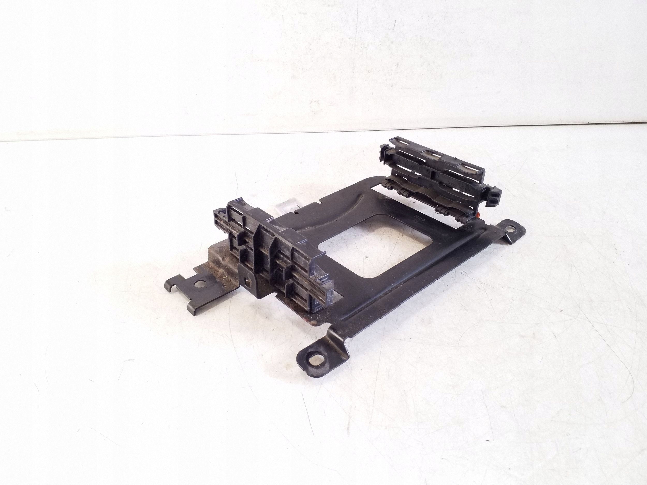 Soporte Computadora VW Tiguan I 2.0 TDI 2007-2016 5N0906214B image 2
