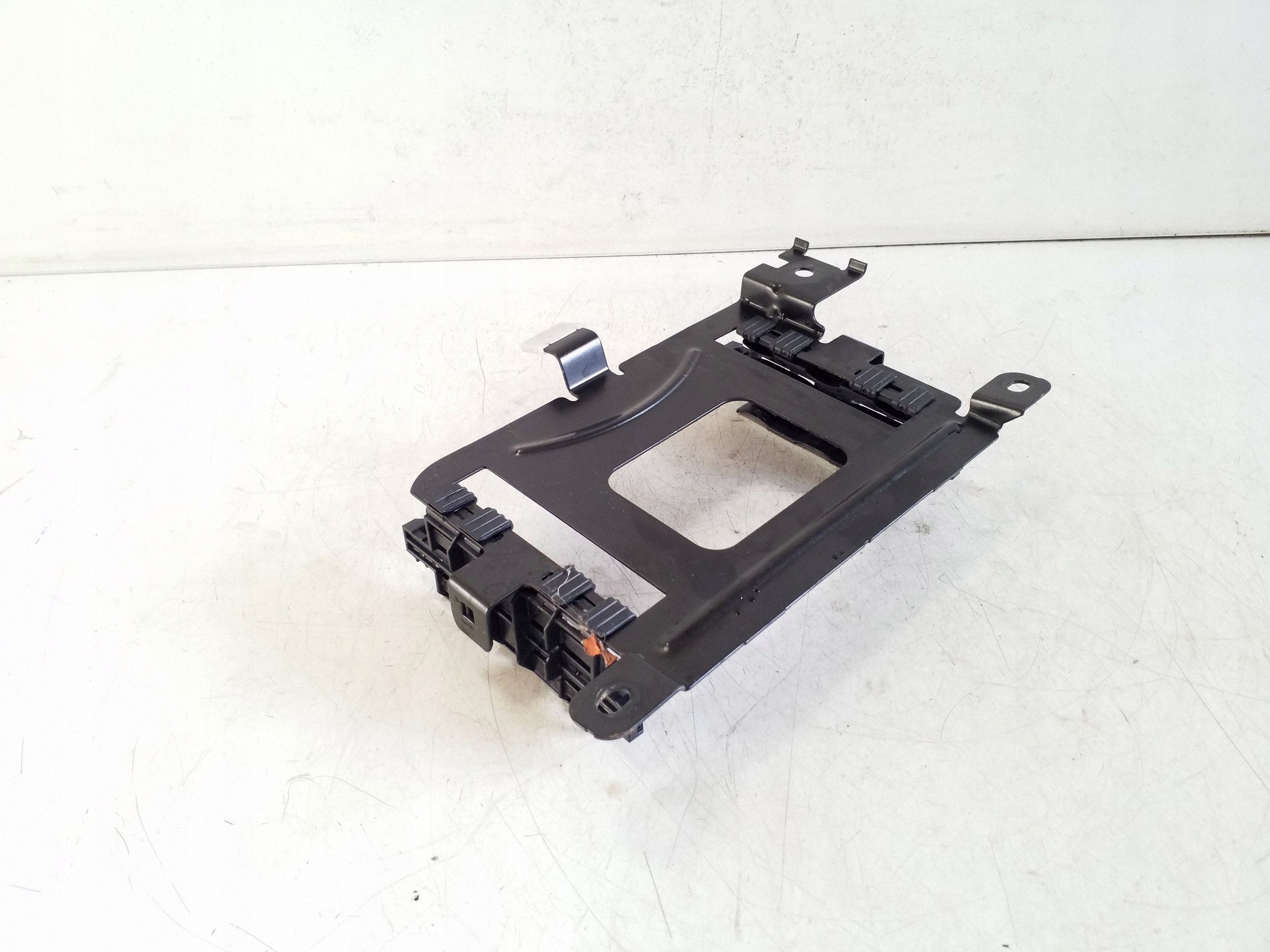 Bevestiging computer VW Tiguan I 2.0 TDI 2007-2016 5N0906214B