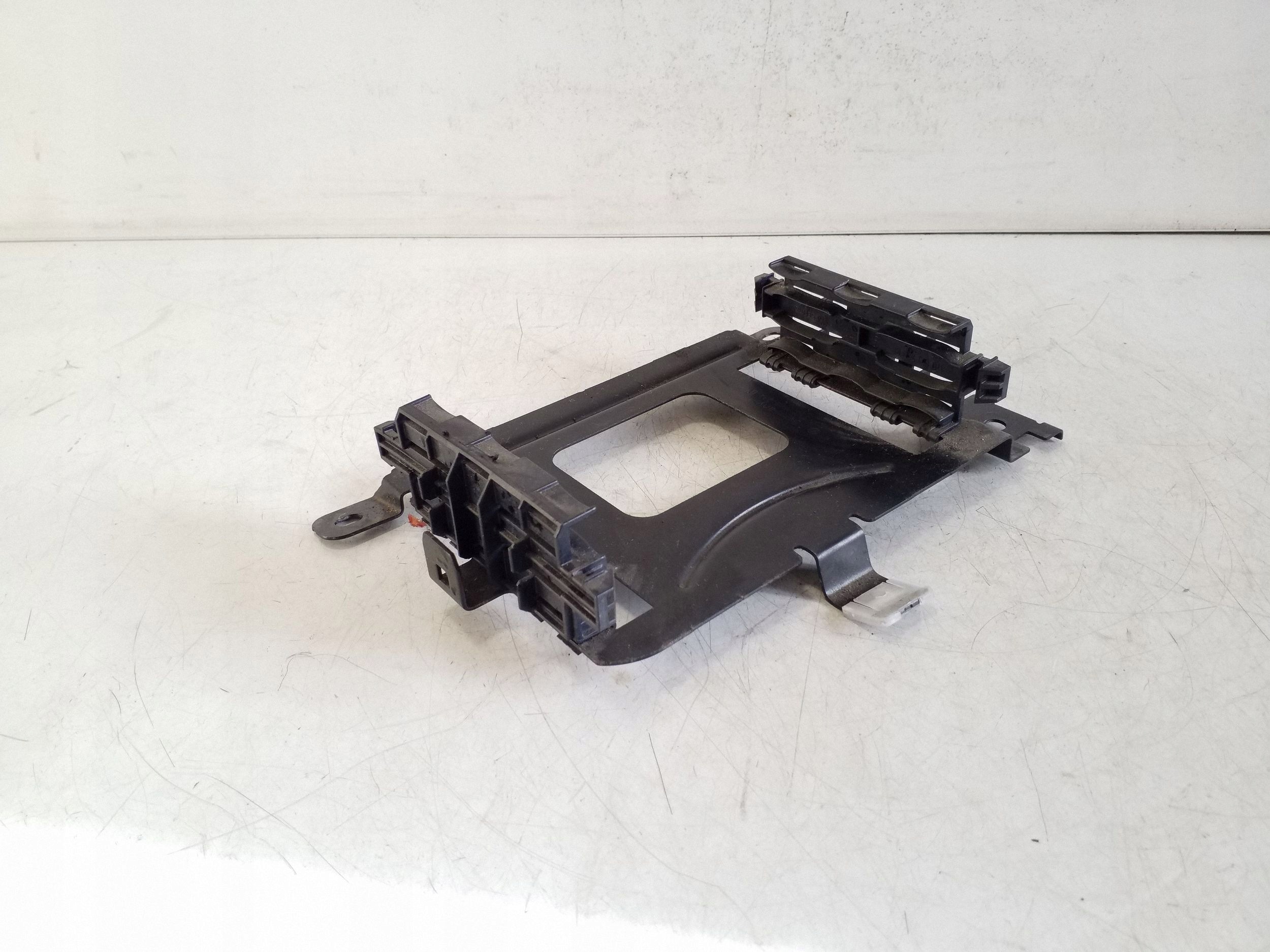 Soporte Computadora VW Tiguan I 2.0 TDI 2007-2016 5N0906214B image 3