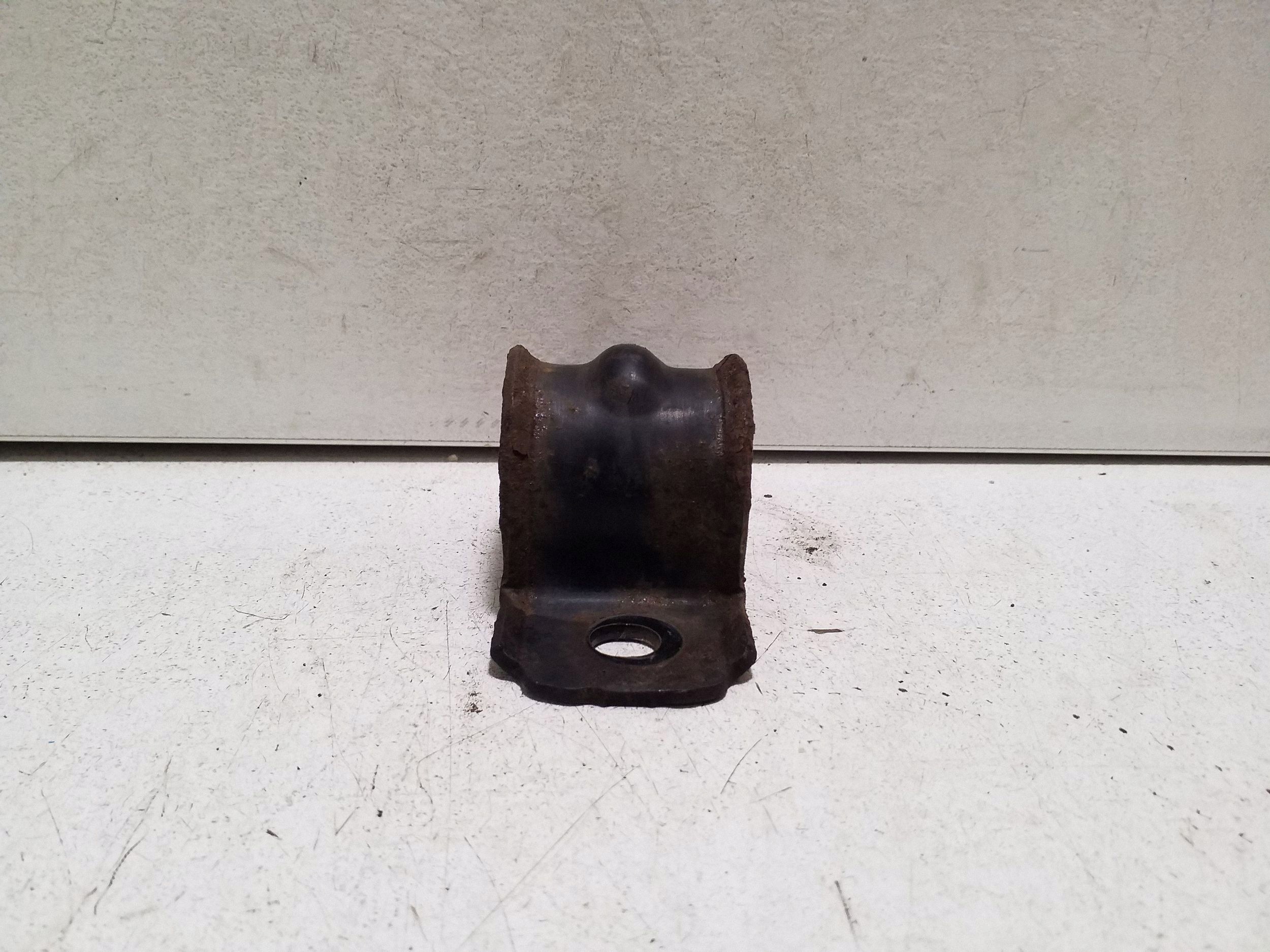 Land Rover Discovery Sport Rear Stabilizer Clamp VAL296883
