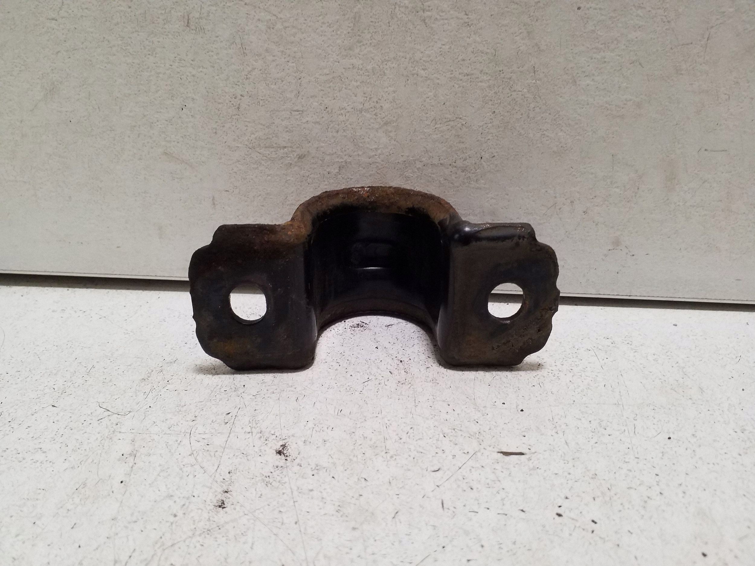 Abrazadera estabilizador trasero Land Rover Discovery Sport image 3