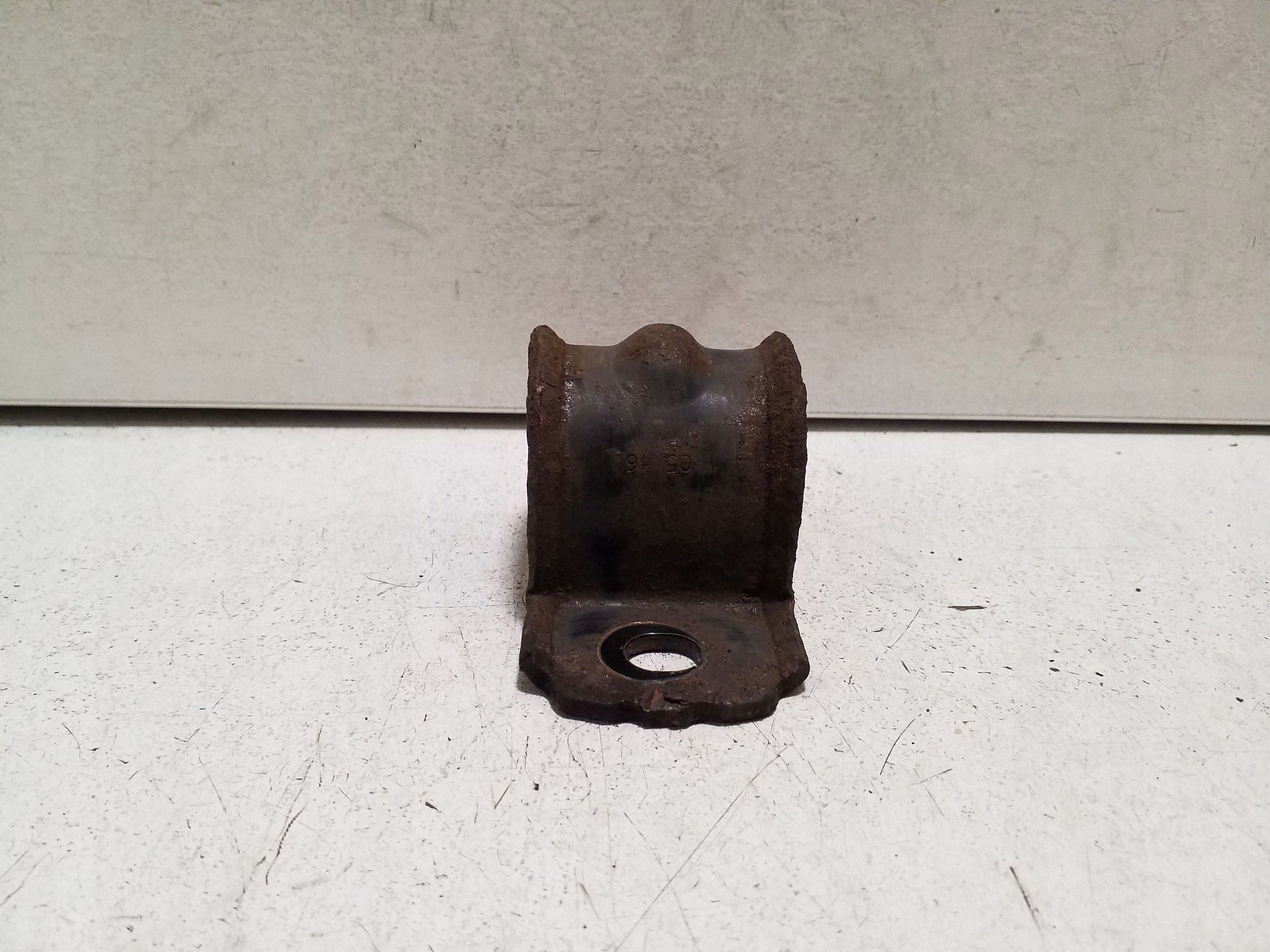 Abrazadera estabilizador trasero Land Rover Discovery Sport image 5