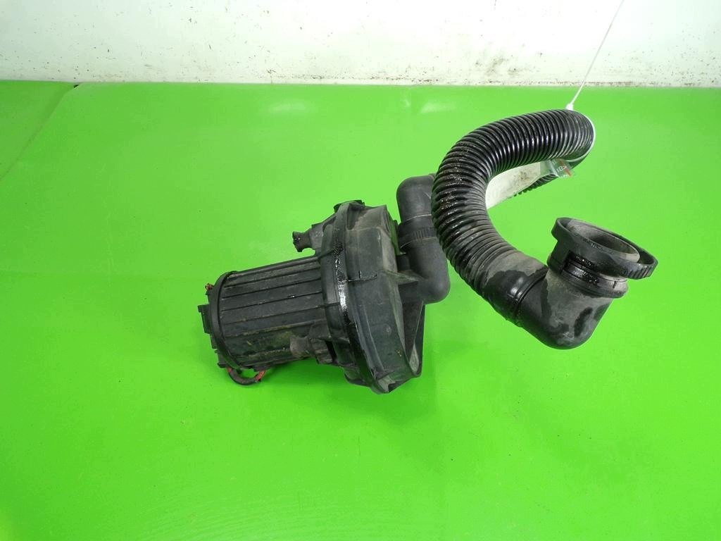 AUDI A3 8P BGU Ilmapumppu 06A959253B
