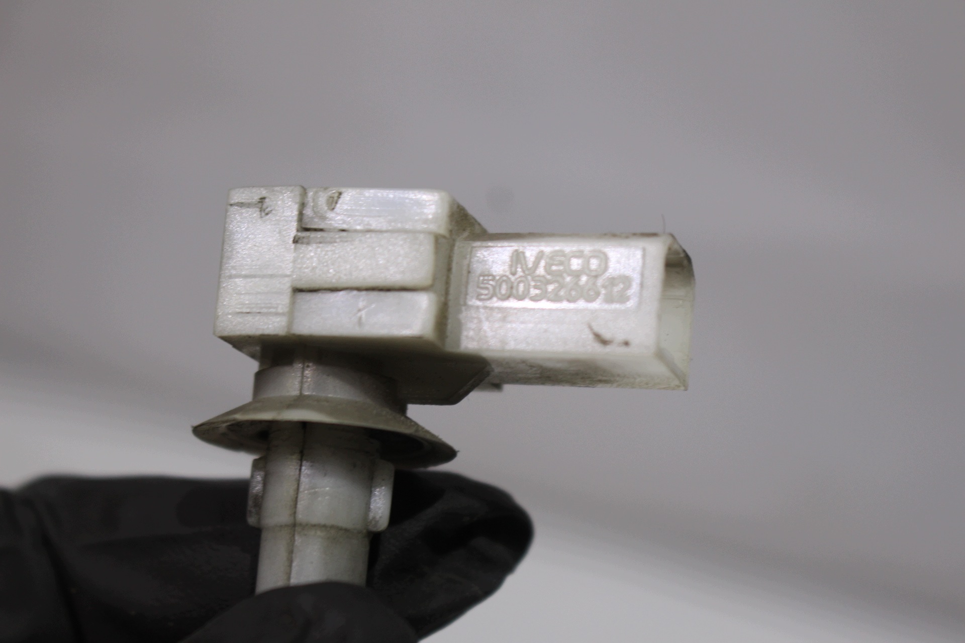 Used Iveco Daily IV Interior Temp Sensor 500326612 image 2