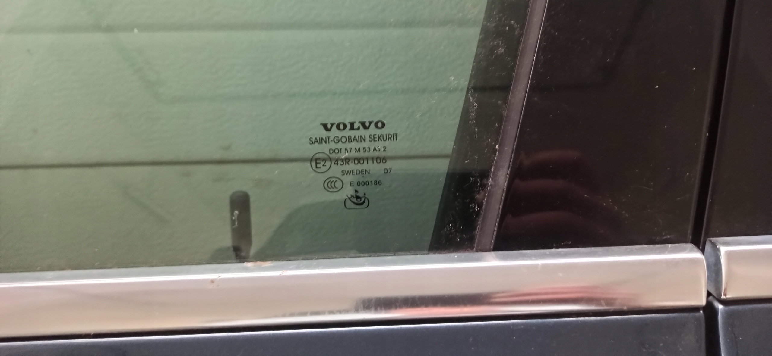 Porta esquerda dianteira Volvo S80 V70 XC70 07- 466 image 6