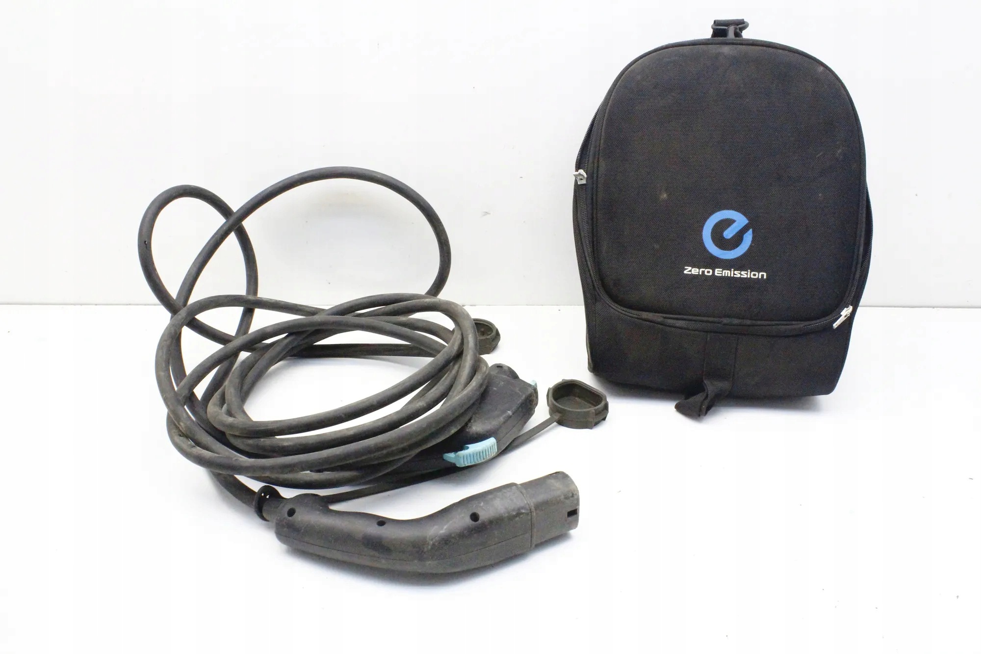 Câble de charge Nissan Leaf ZE0 33401074 image 2
