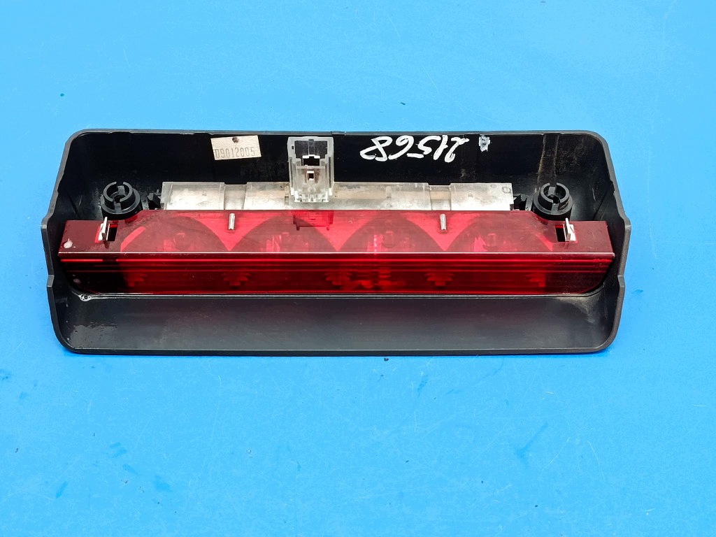 CITROEN C2 AND LIFTS ADDITIONAL THIRD STOP LIGHT image 2