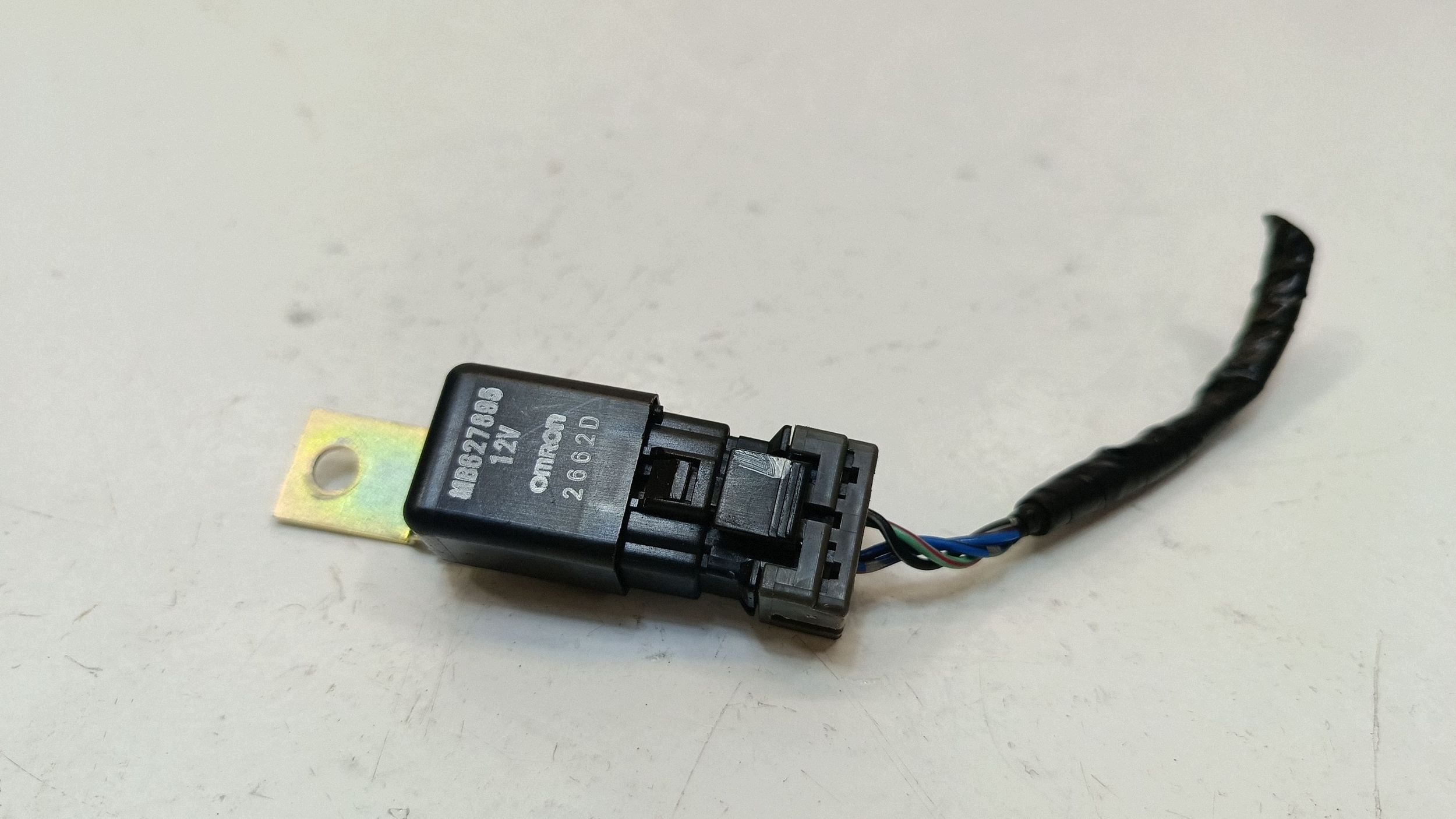 Kraftstofftemperatursensor MB627895 Mitsubishi 3000GT GTO Dodge Stealth image 3