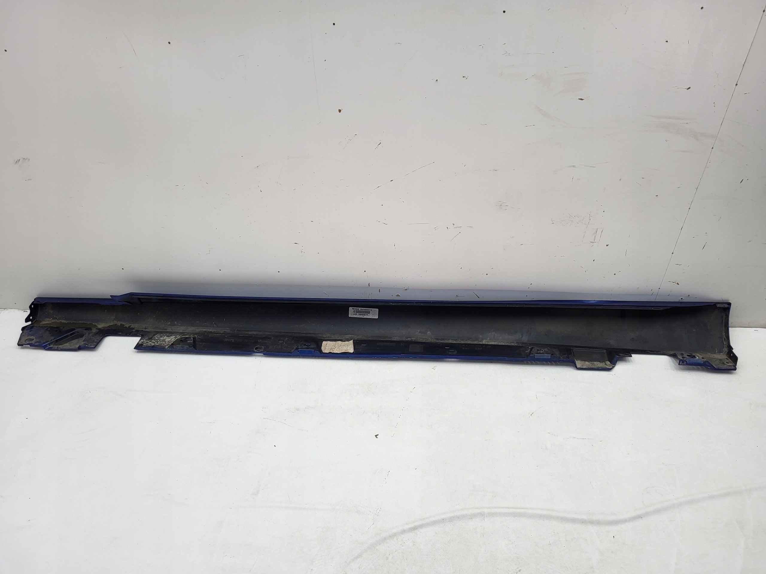 Kynnyslista oikea Mercedes W206 A2066981000 image 6