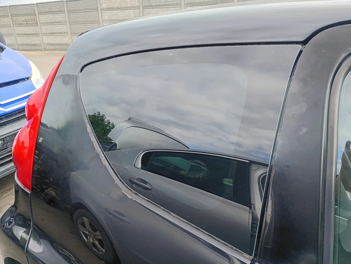 Peugeot 107 08-14 Ventana Lateral Derecha Trasera