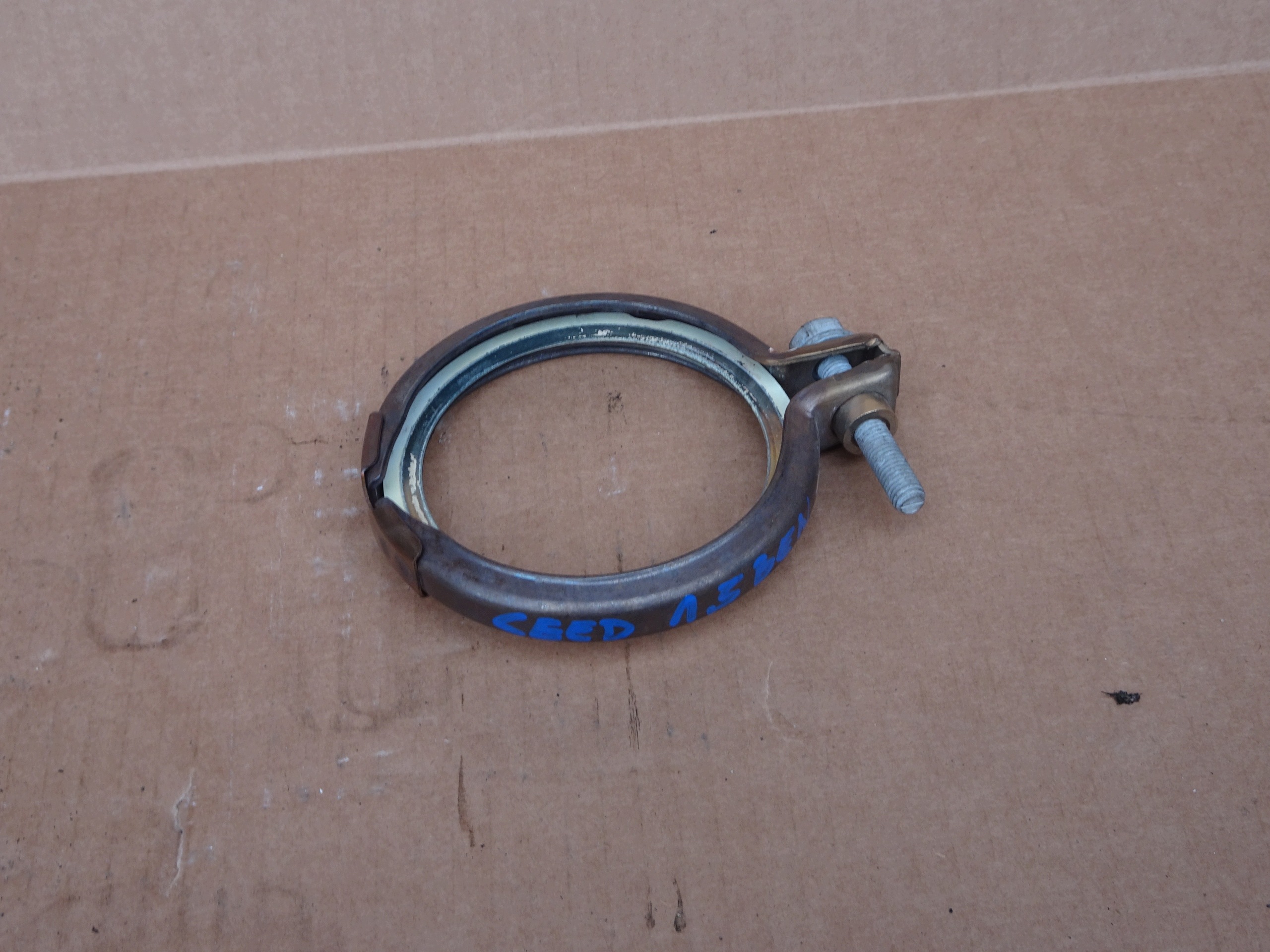 Kia Ceed III Lift 1.5 T-GDI G4LH Auspuffrohrhalterung 28902-08AA0 image 2