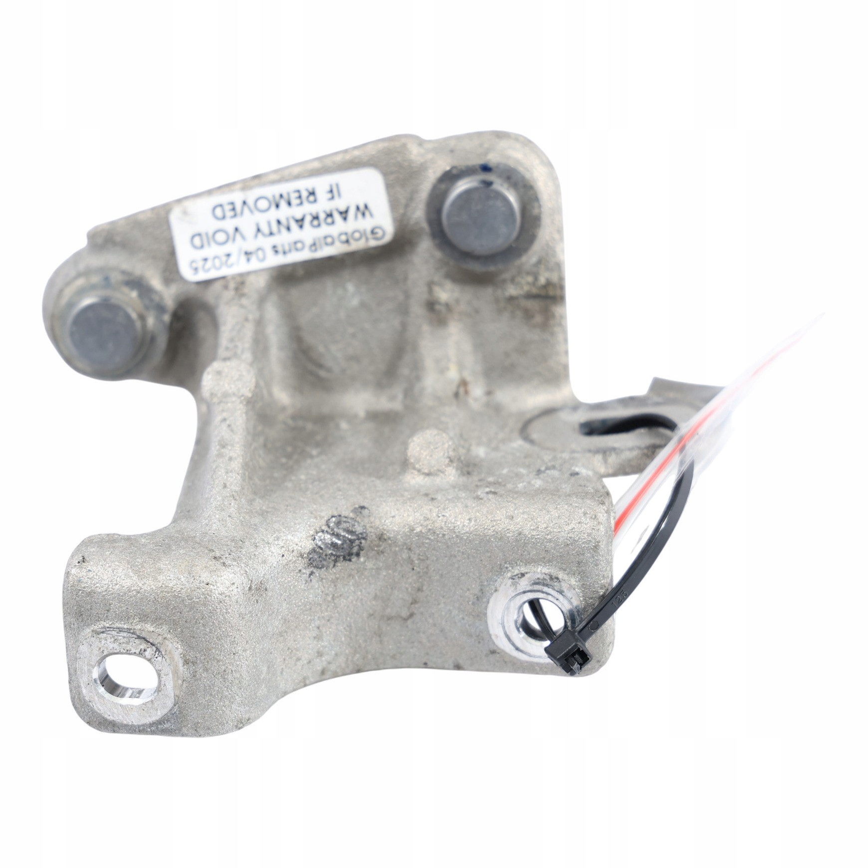 Mercedes W415 OM607 Engine Mount Bracket 570157R image 2