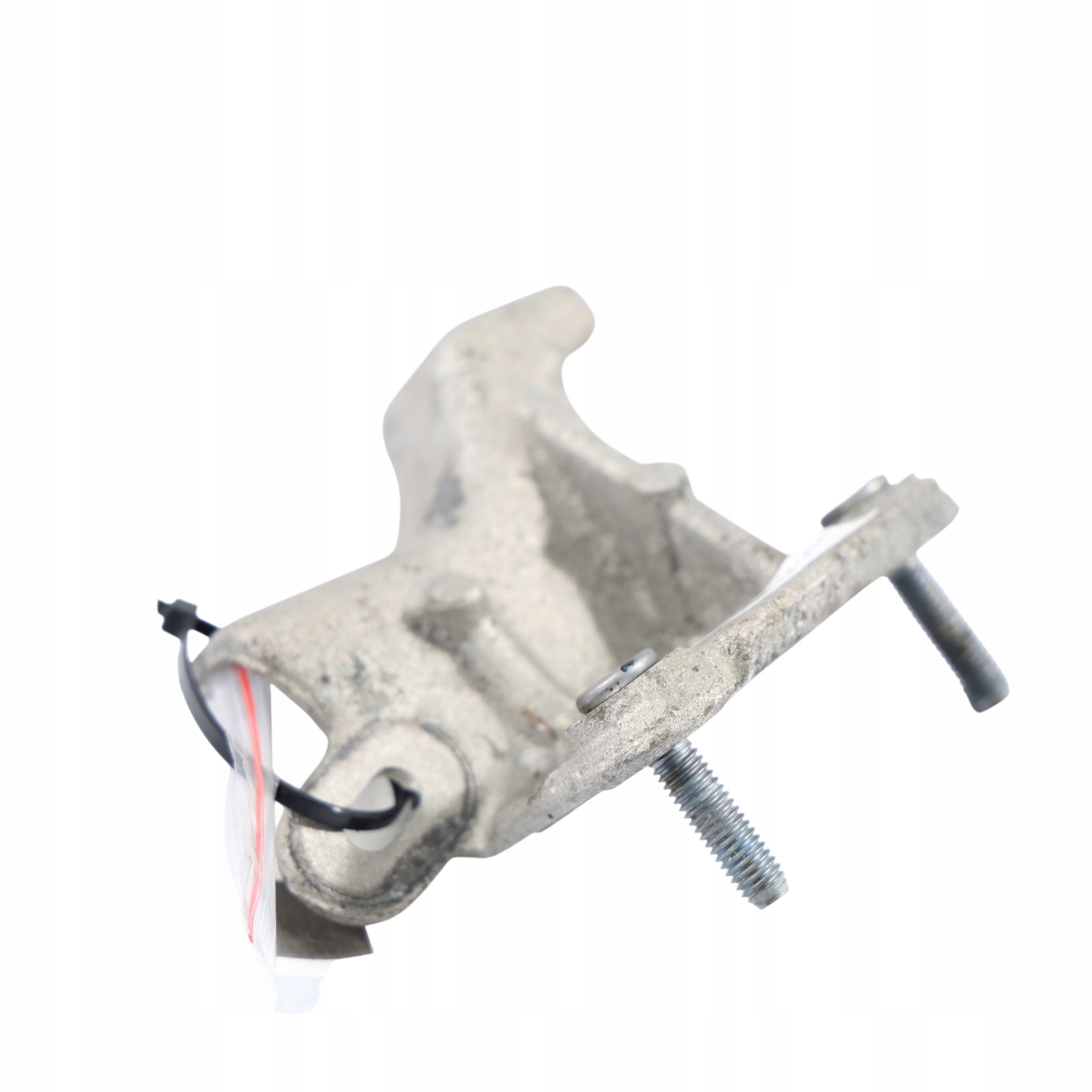 Mercedes W415 OM607 Engine Mount Bracket 570157R image 6