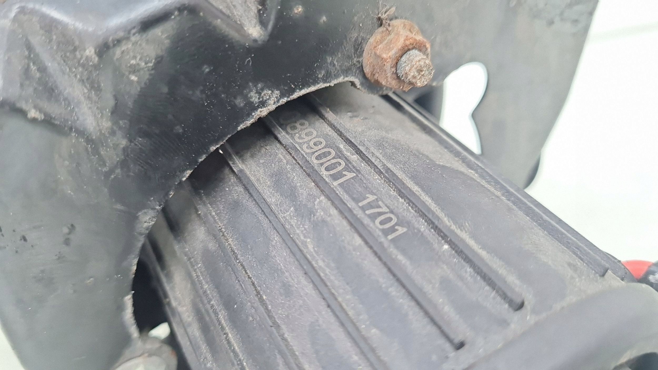 Audi A4 S4 B6 ilmapumppu 0899001