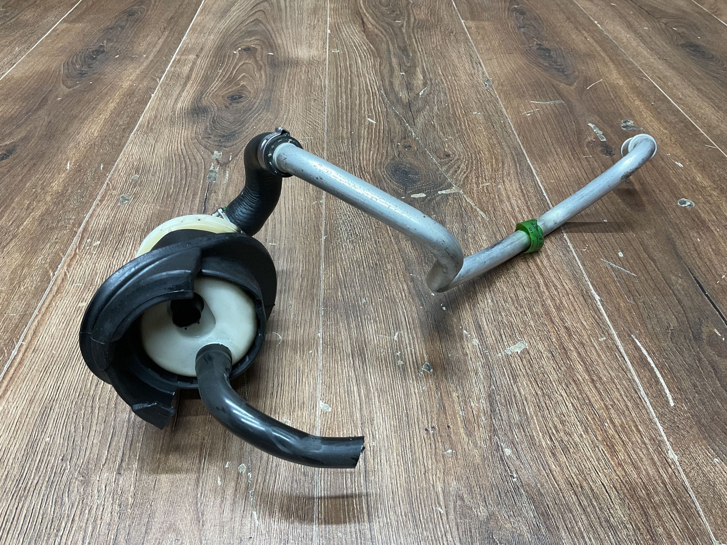 Entlüftungsventil Kraftstofftank Mercedes SL R129 1294765201 image 3