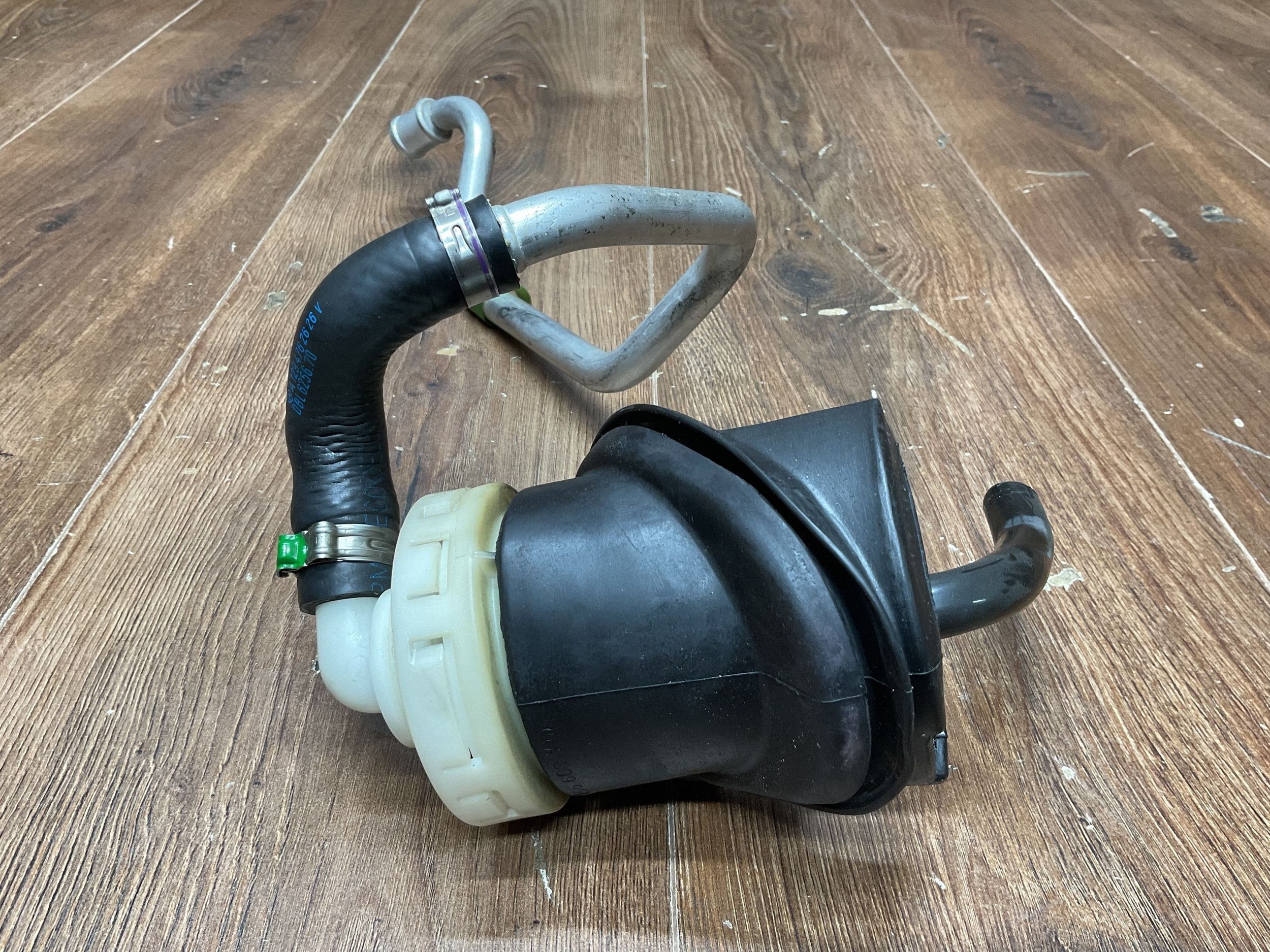 Entlüftungsventil Kraftstofftank Mercedes SL R129 1294765201 image 4
