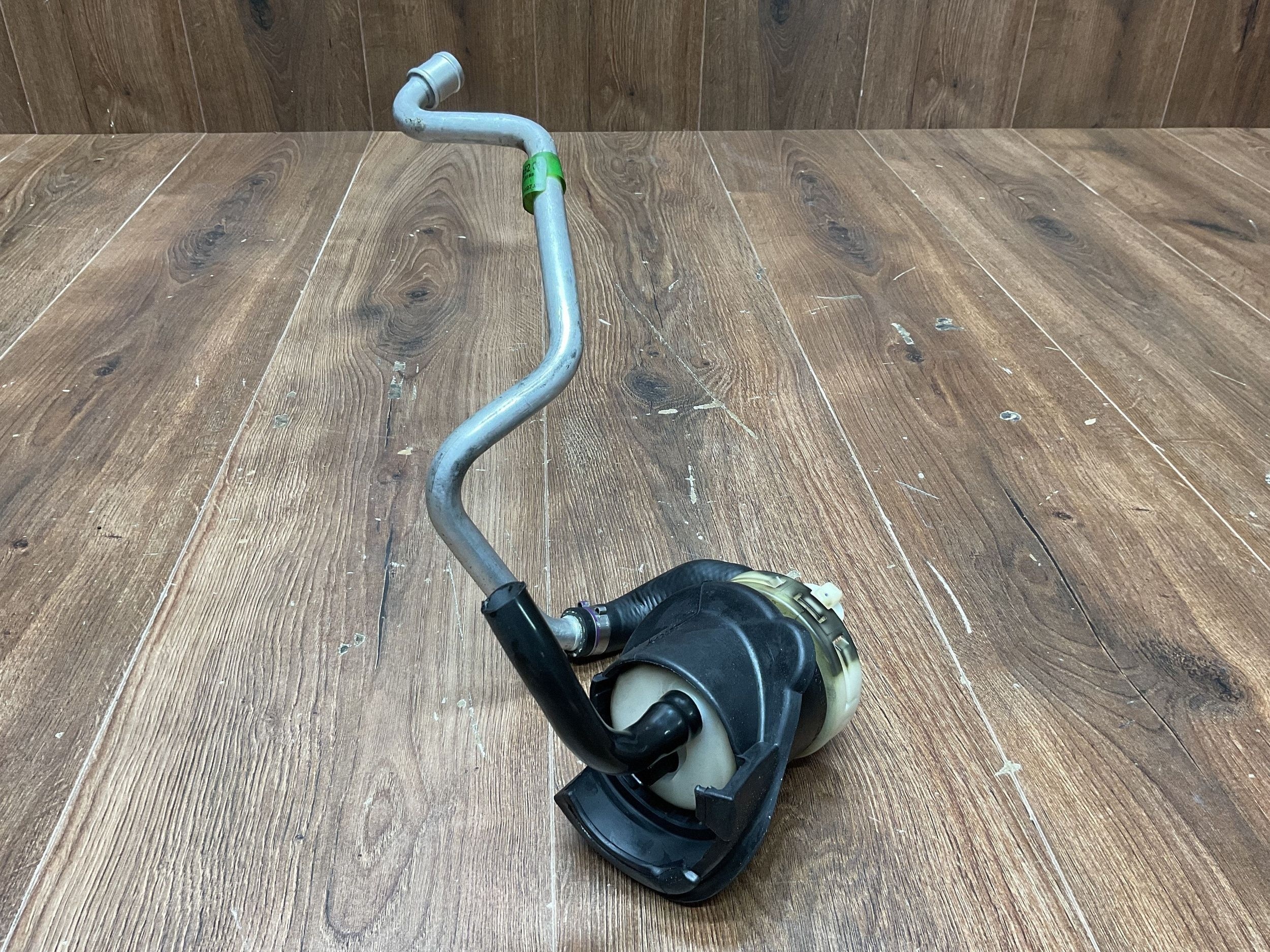 Entlüftungsventil Kraftstofftank Mercedes SL R129 1294765201 image 6