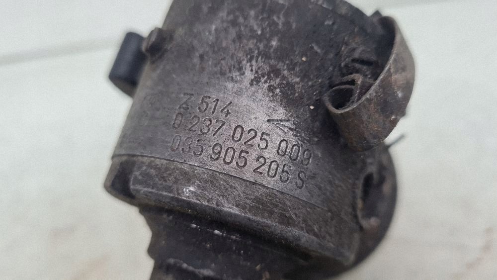 Distributeur d'allumage Audi 80/90 B2 035905205S image 6