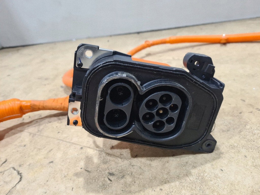 Cable de carga KIA EV6 (CV) 91684CV110A usado image 4