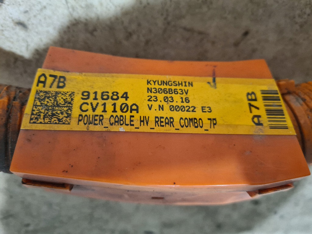 Cable de carga KIA EV6 (CV) 91684CV110A usado image 5