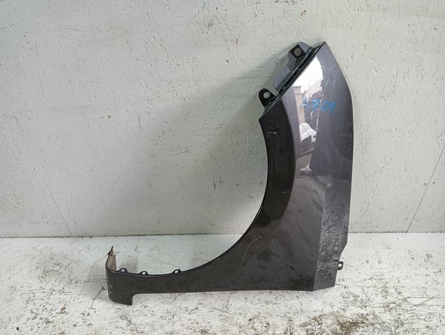 Vasen etulokasuoja Hyundai I10 II 2 14-
