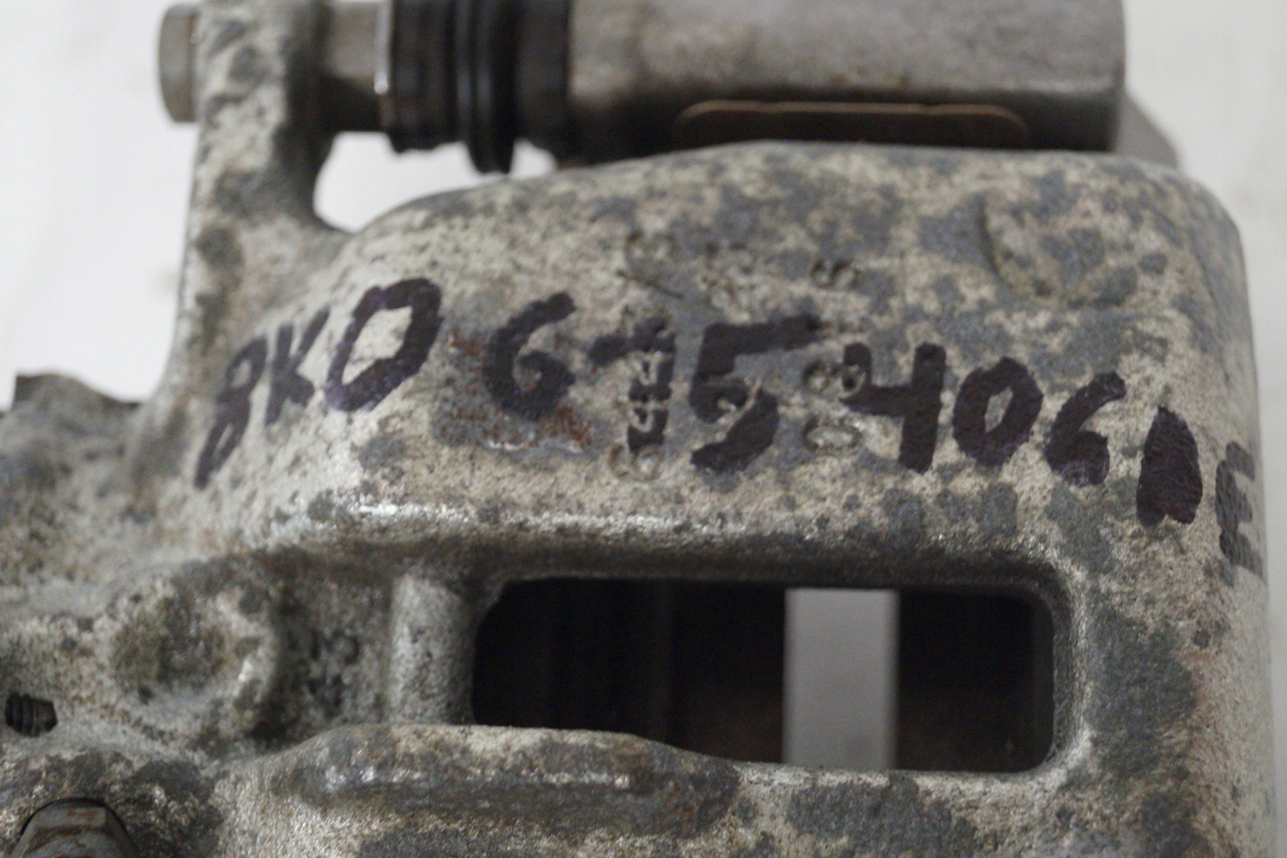 AUDI A5 A4 BRAKE CALIPER RIGHT REAR 300MM 8K0615406AE 8K0615404E