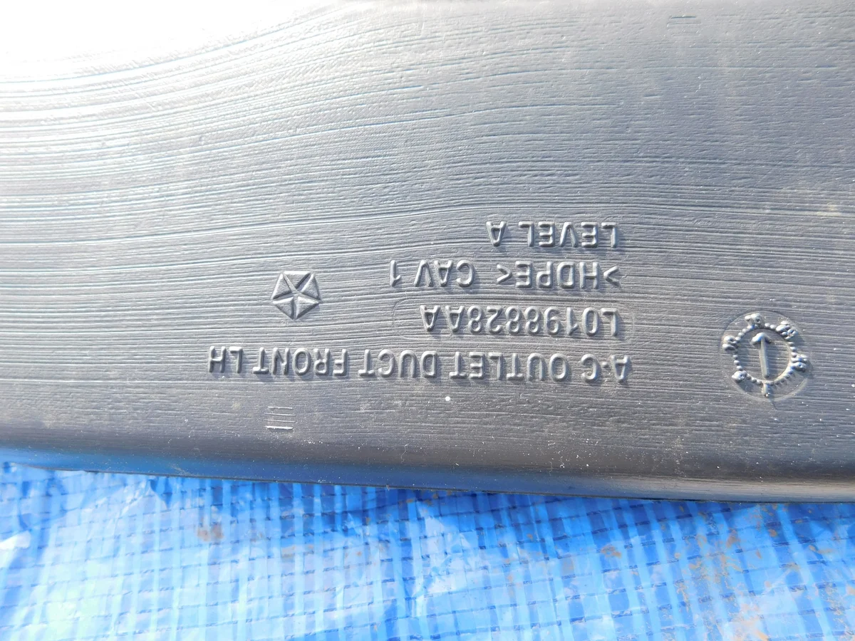 L0198827AC Canal d'air Dodge Charger 3.6 V6 image 4