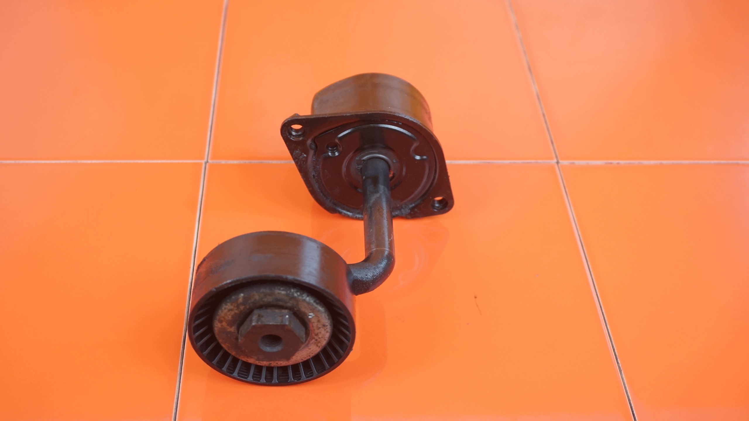 BMW X5 E53 E60 E65 3.0 D 211KM 306D2 Spannrolle image 3