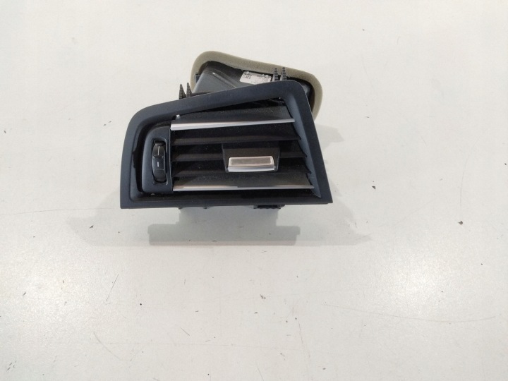 Vänster luftutsläppsgaller fram BMW F10 F11 / LCI 9166889 EU