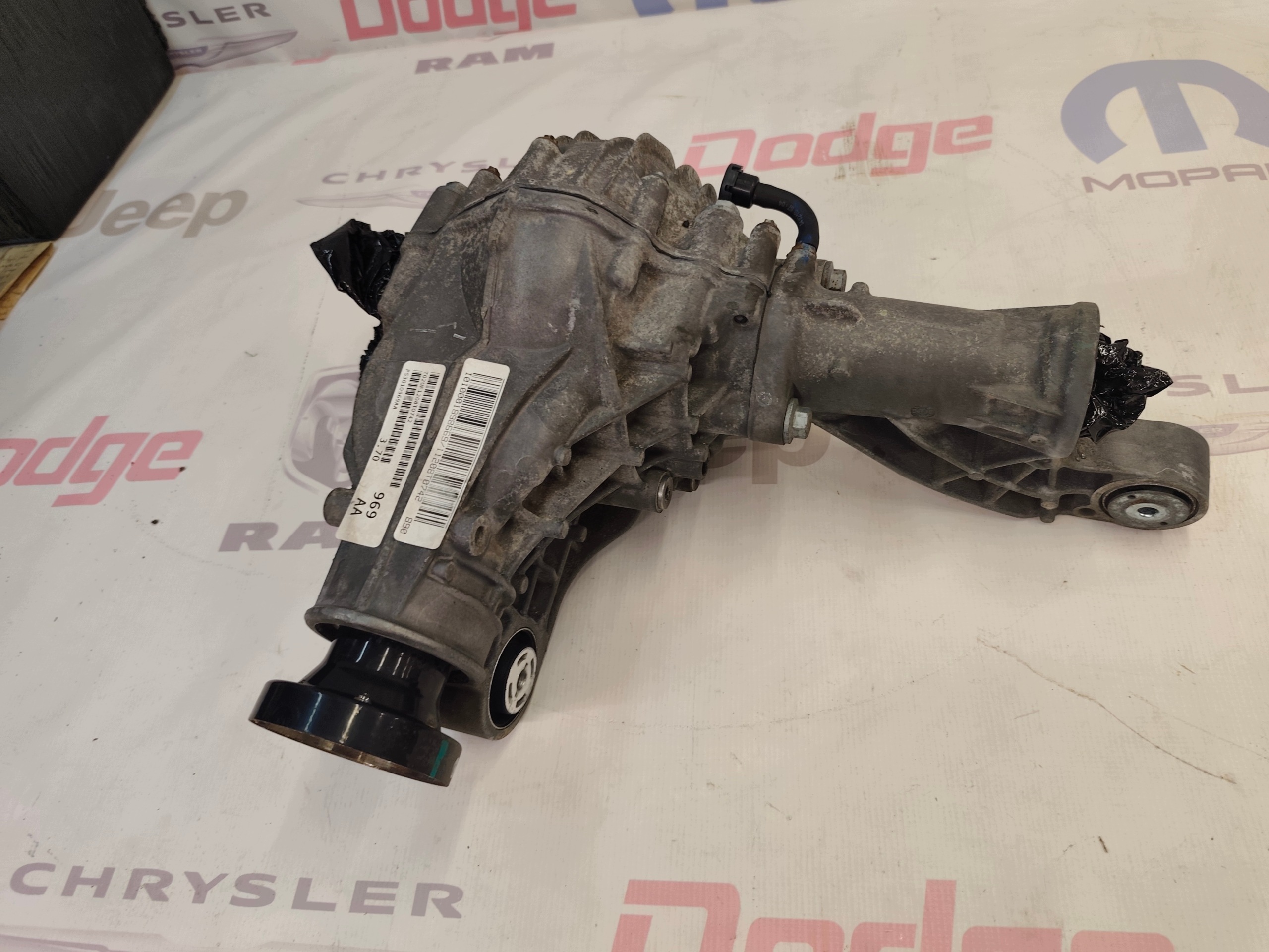 DODGE DURANGO 2018 etusilta 3,70 SRT 6,4 68191866AA