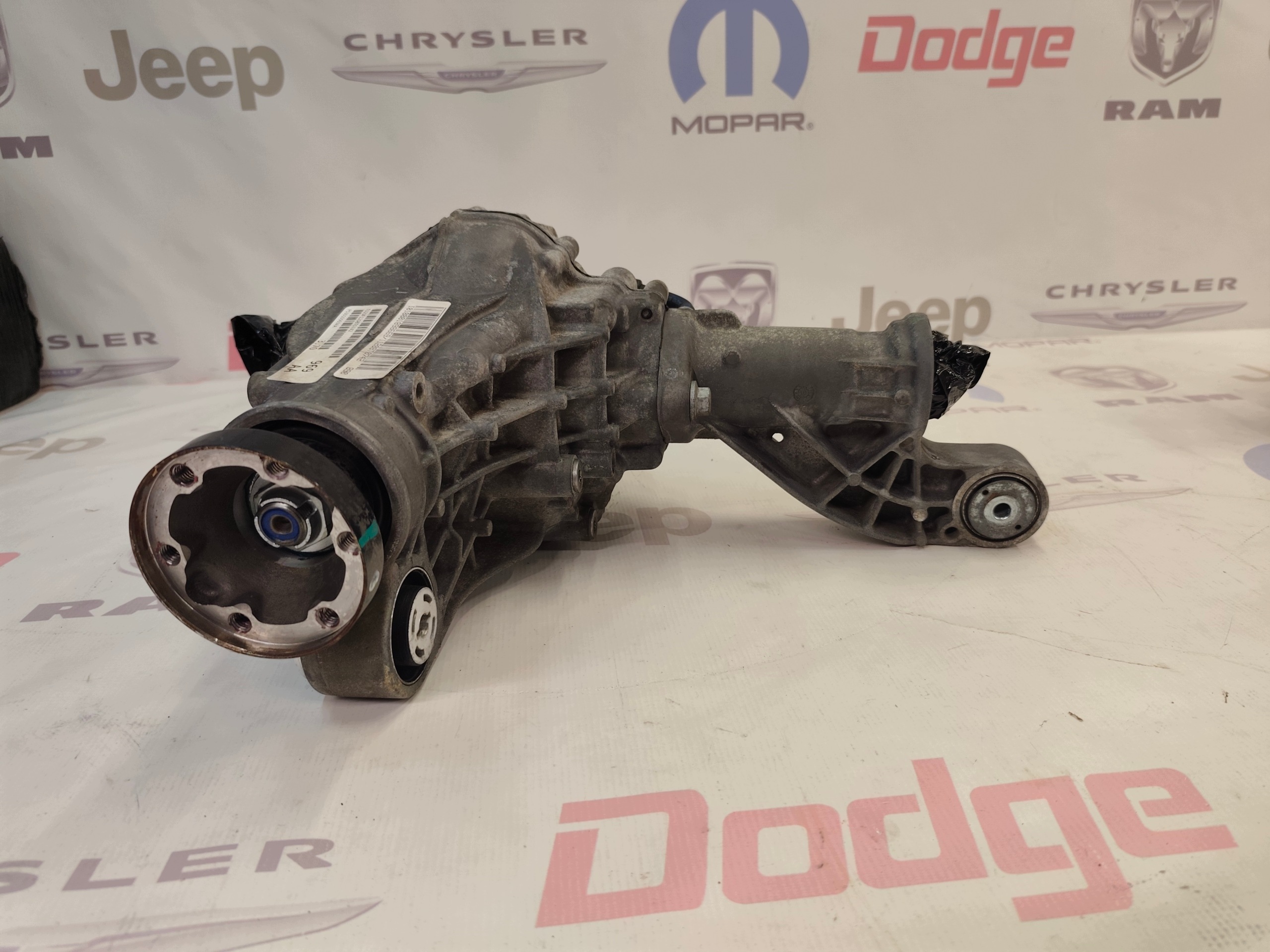 DODGE DURANGO 2018 etusilta 3,70 SRT 6,4 68191866AA image 4