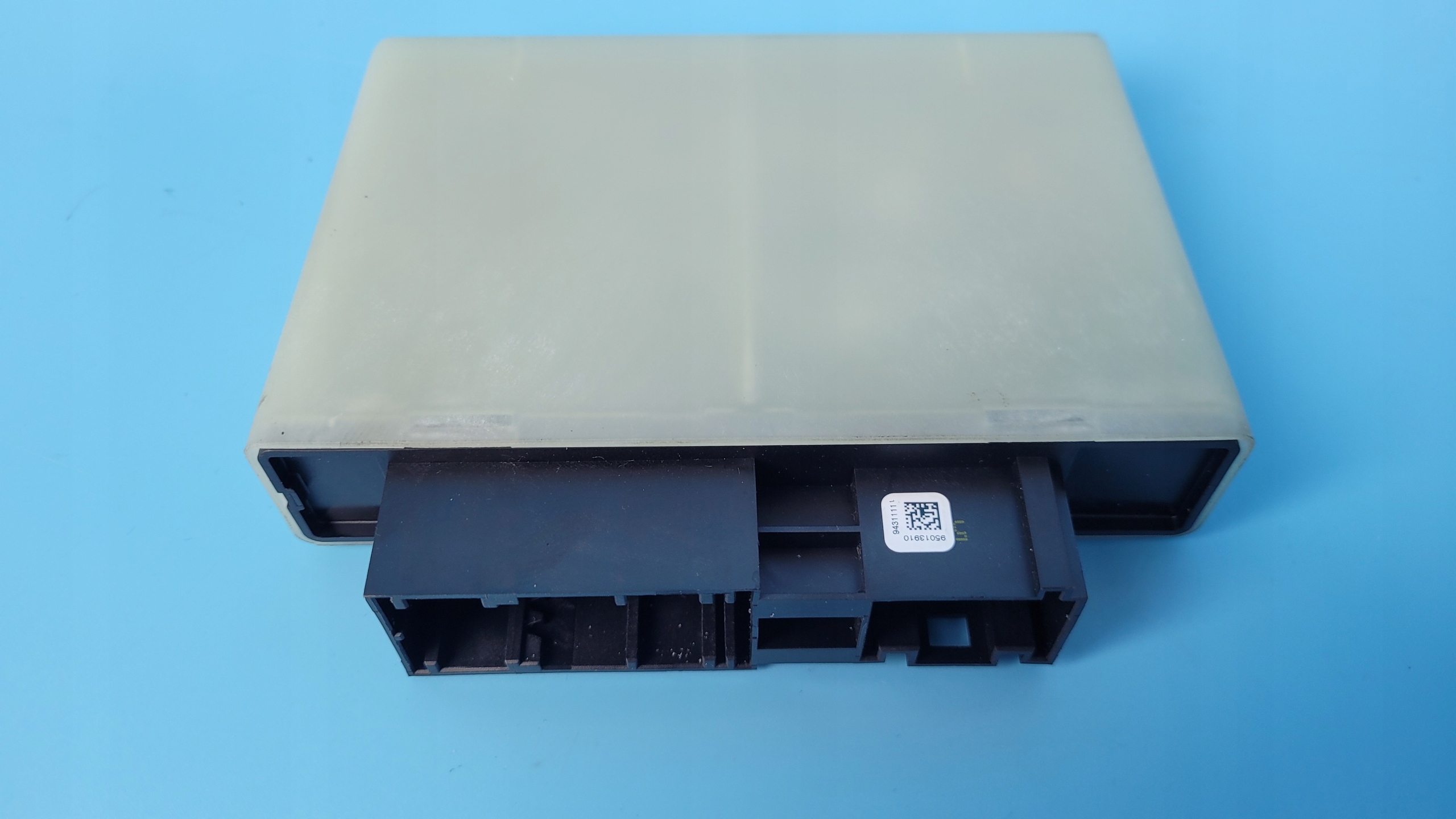 BMW 3 G21 318d AdBlue Control Module 5A01EC1 image 4