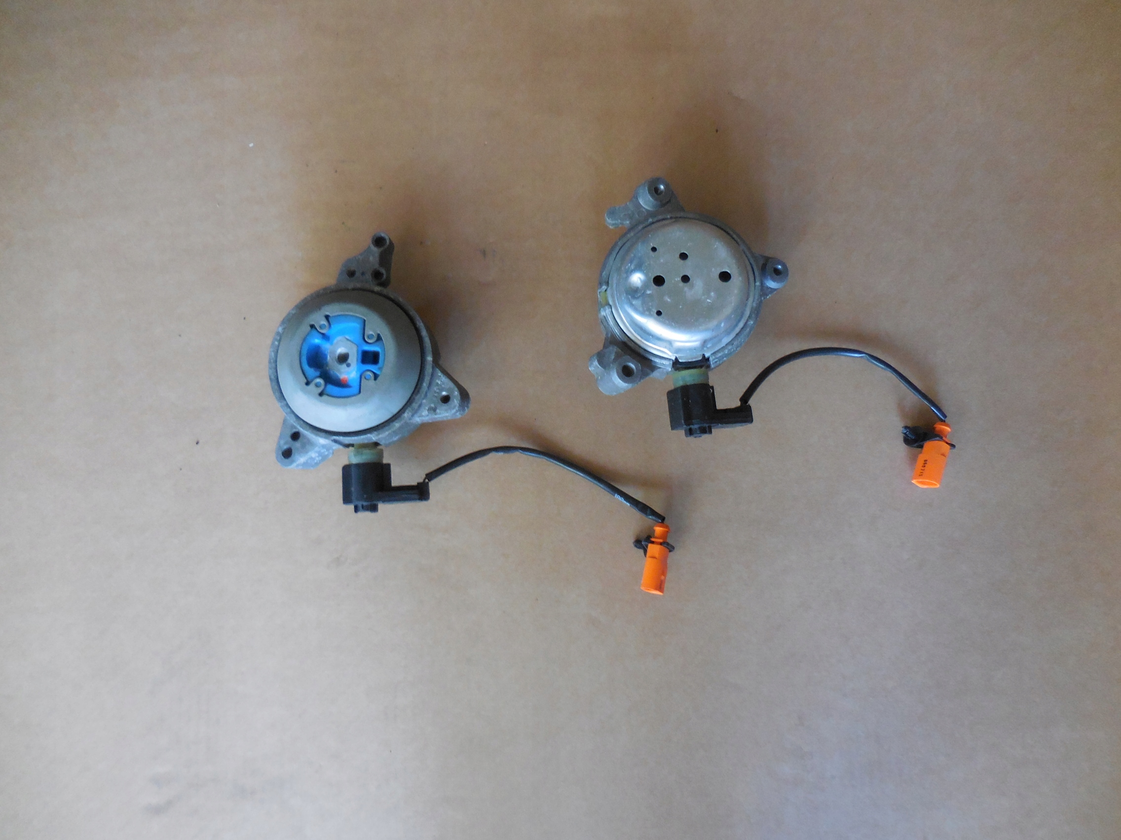 AUDI S8 A8 D4 4.0 TFSI Coussin de boîte 4H0399113E