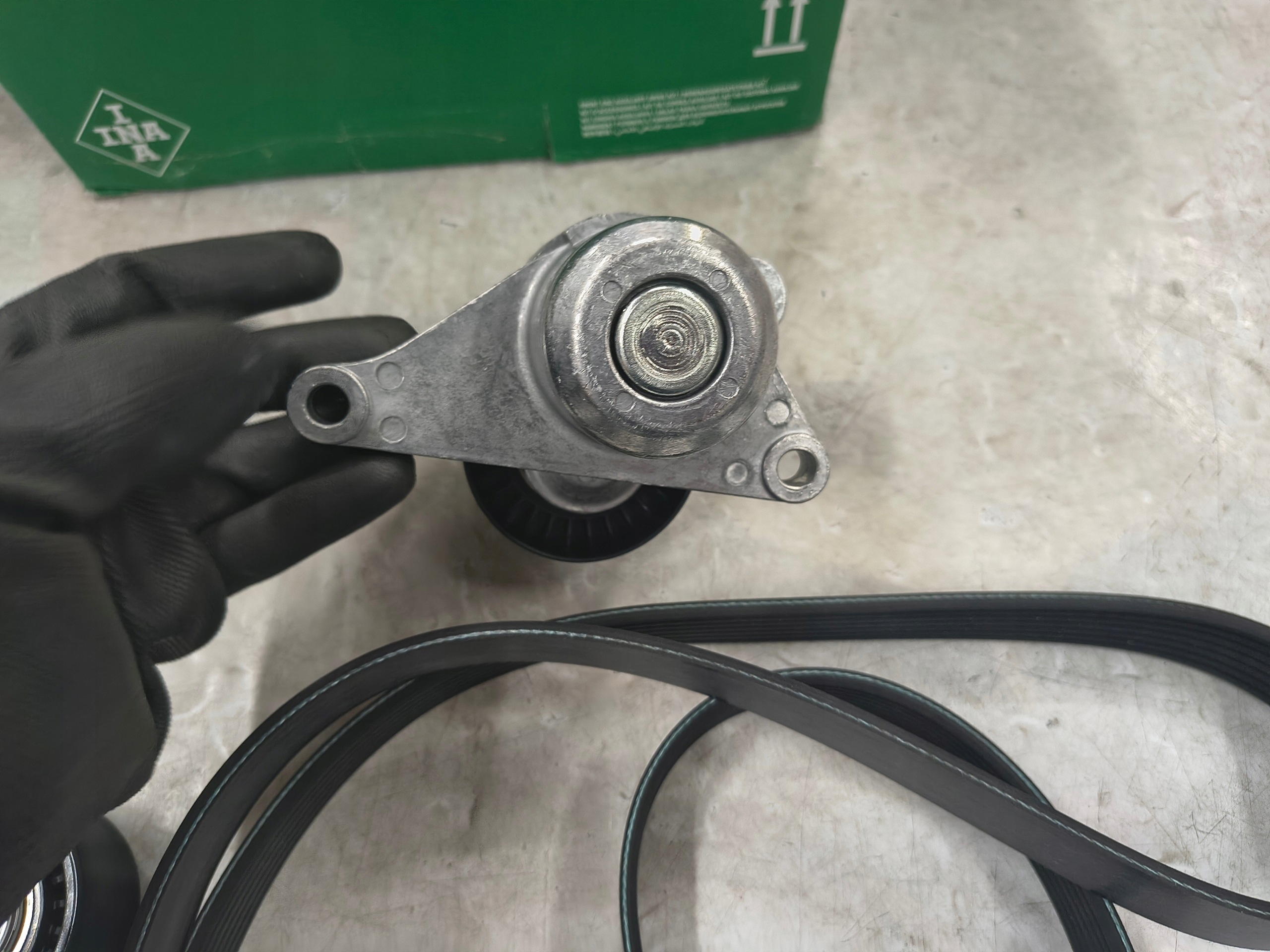 INA 534040010 Riemenspanner (gebraucht) image 4