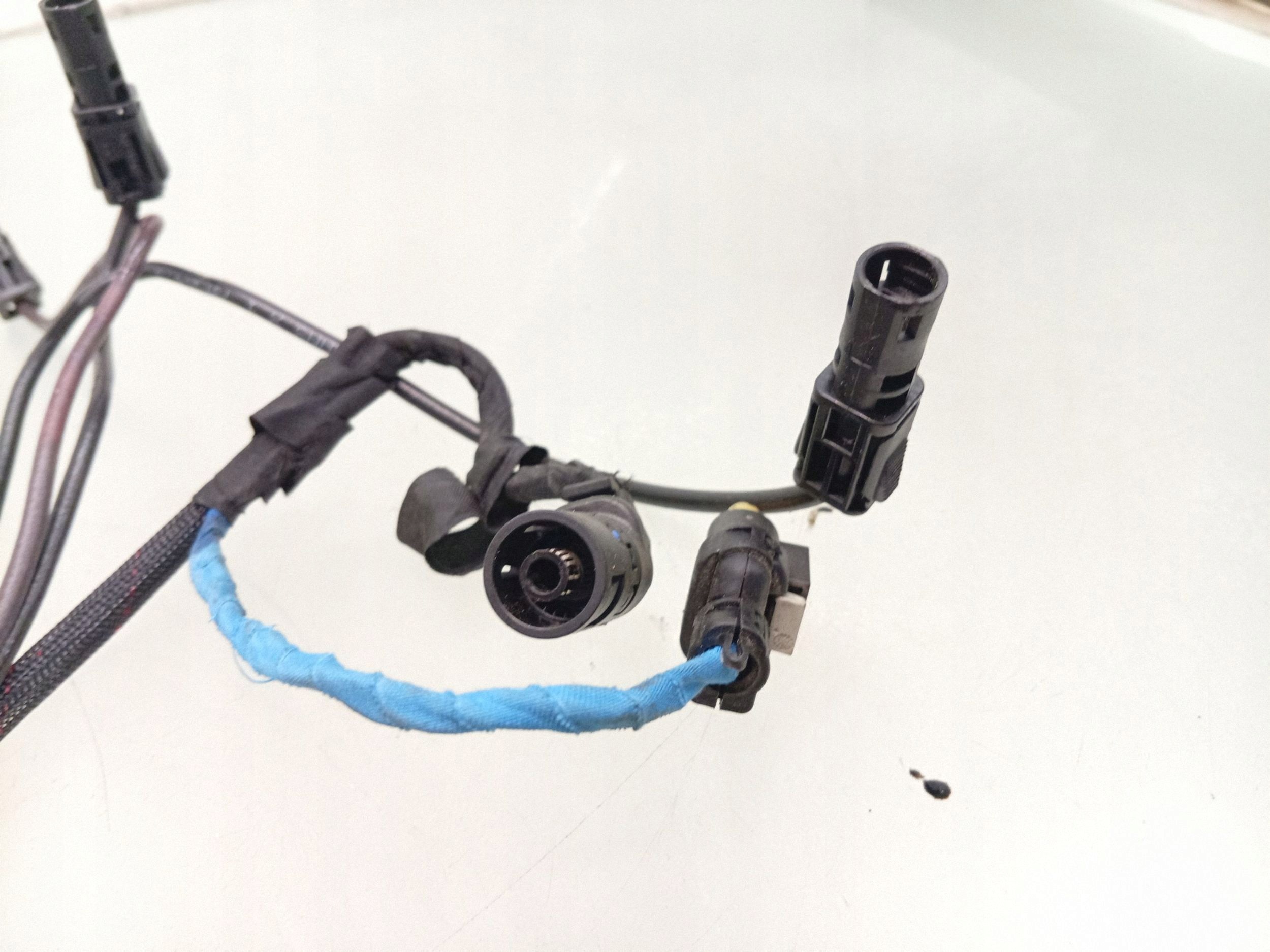 BMW 4 F36 Gran Coupe 2018 Glow Plug Wire 8516246 image 3