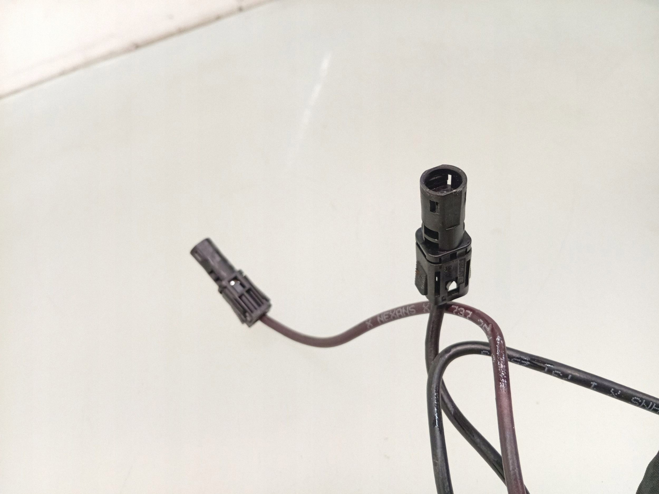 BMW 4 F36 Gran Coupe 2018 Glow Plug Wire 8516246 image 4