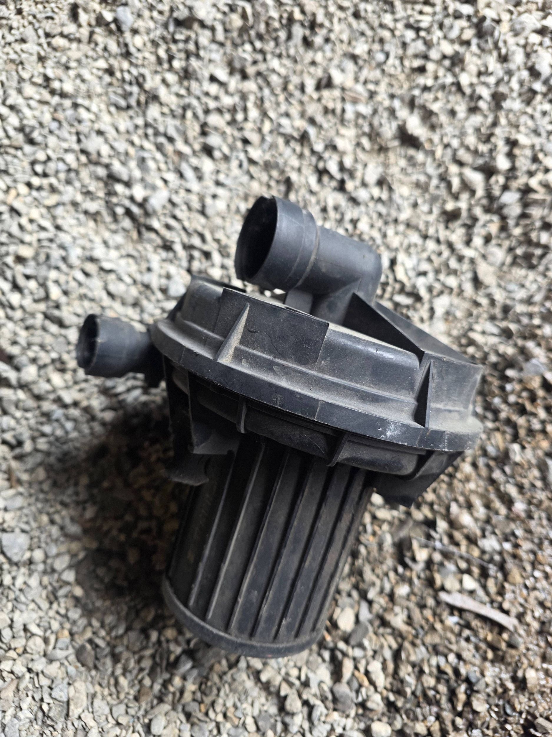 Pompe à air secondaire VW Passat B5.5 image 2