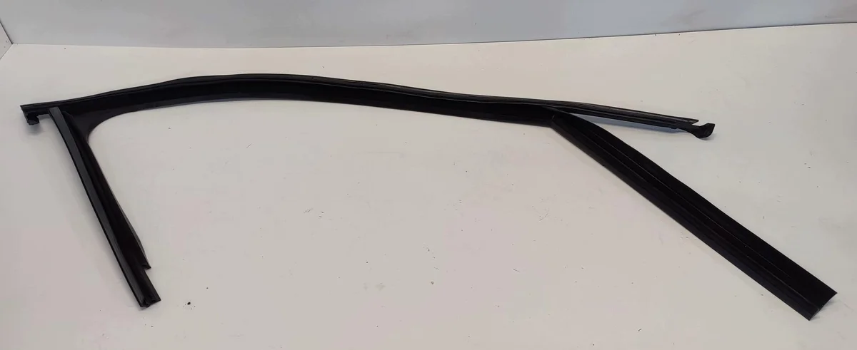 Skoda Superb 4 Deurrubber Rechts Voor