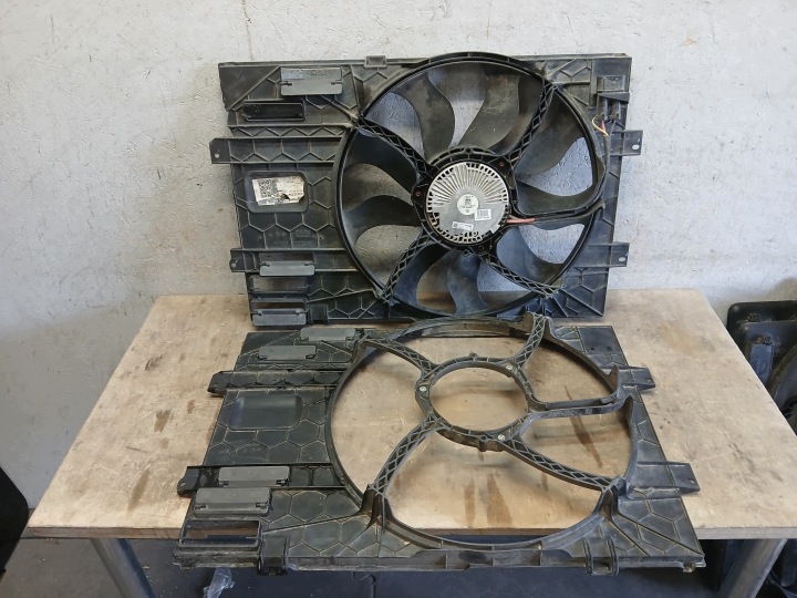 Radiateurventilator behuizing VW T6 T-6 7E0 7E0121205D