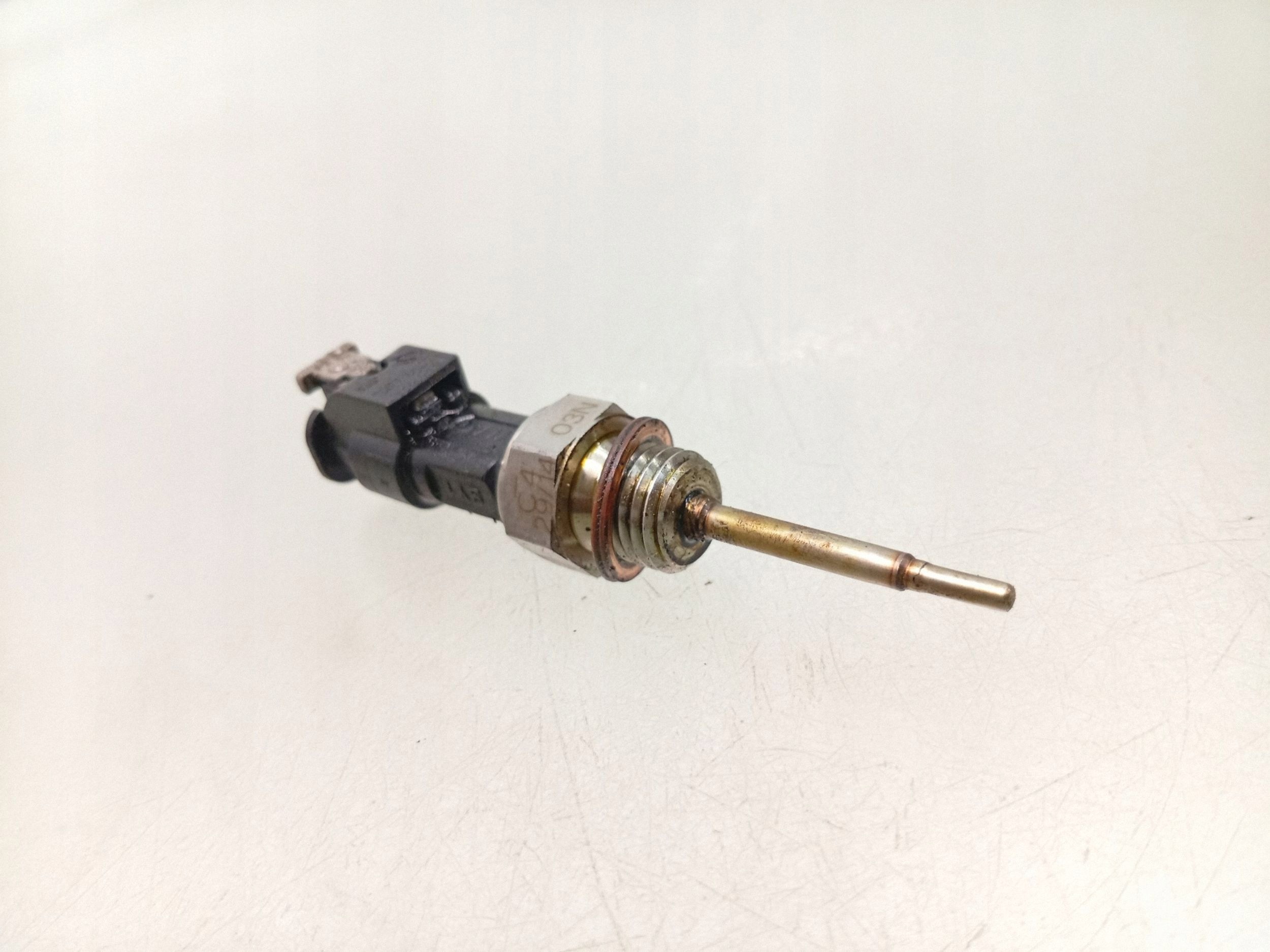 VW Golf VII Kühlmitteltemperatursensor 03N906081A image 2