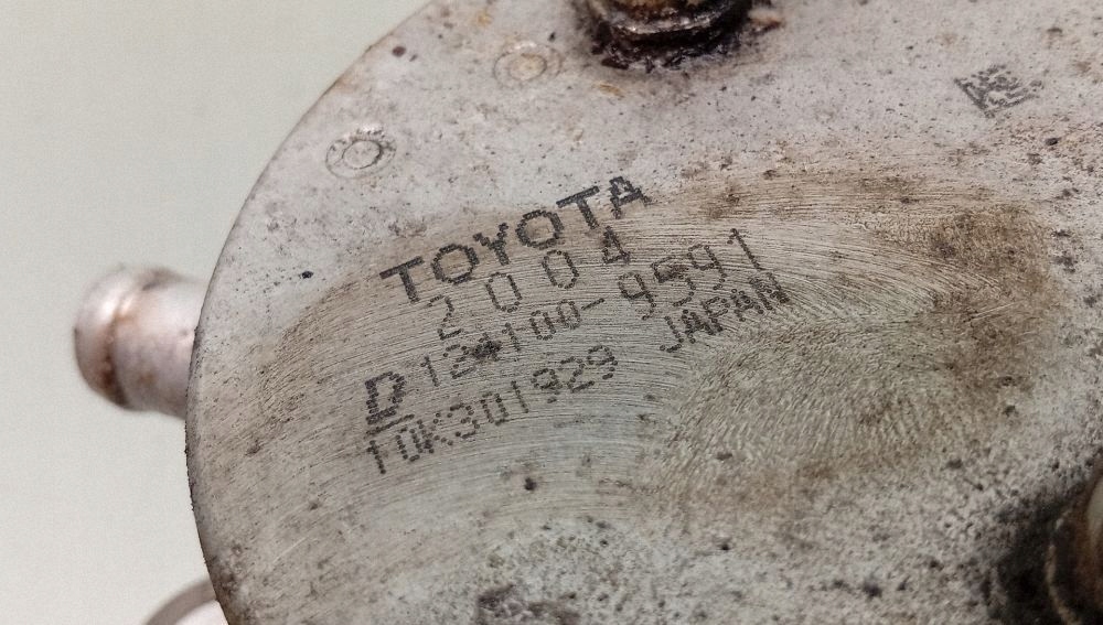 Toyota Avensis T270 Getriebeölkühler 1241009591 image 4