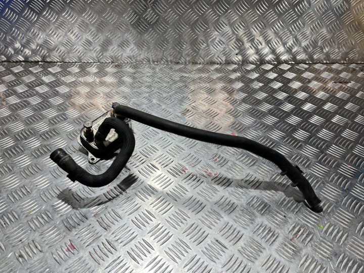 Maserati OE 06700316180 Levante radiatore olio usato